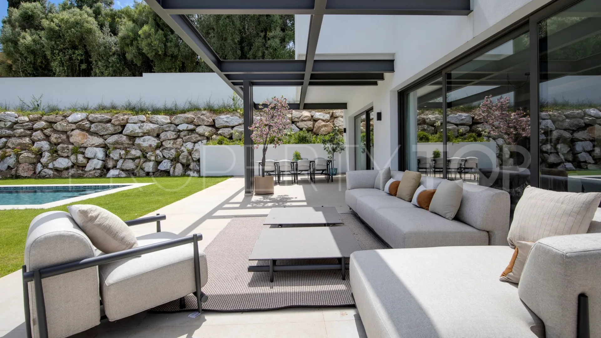 Villa con 6 dormitorios a la venta en Fuente del Espanto