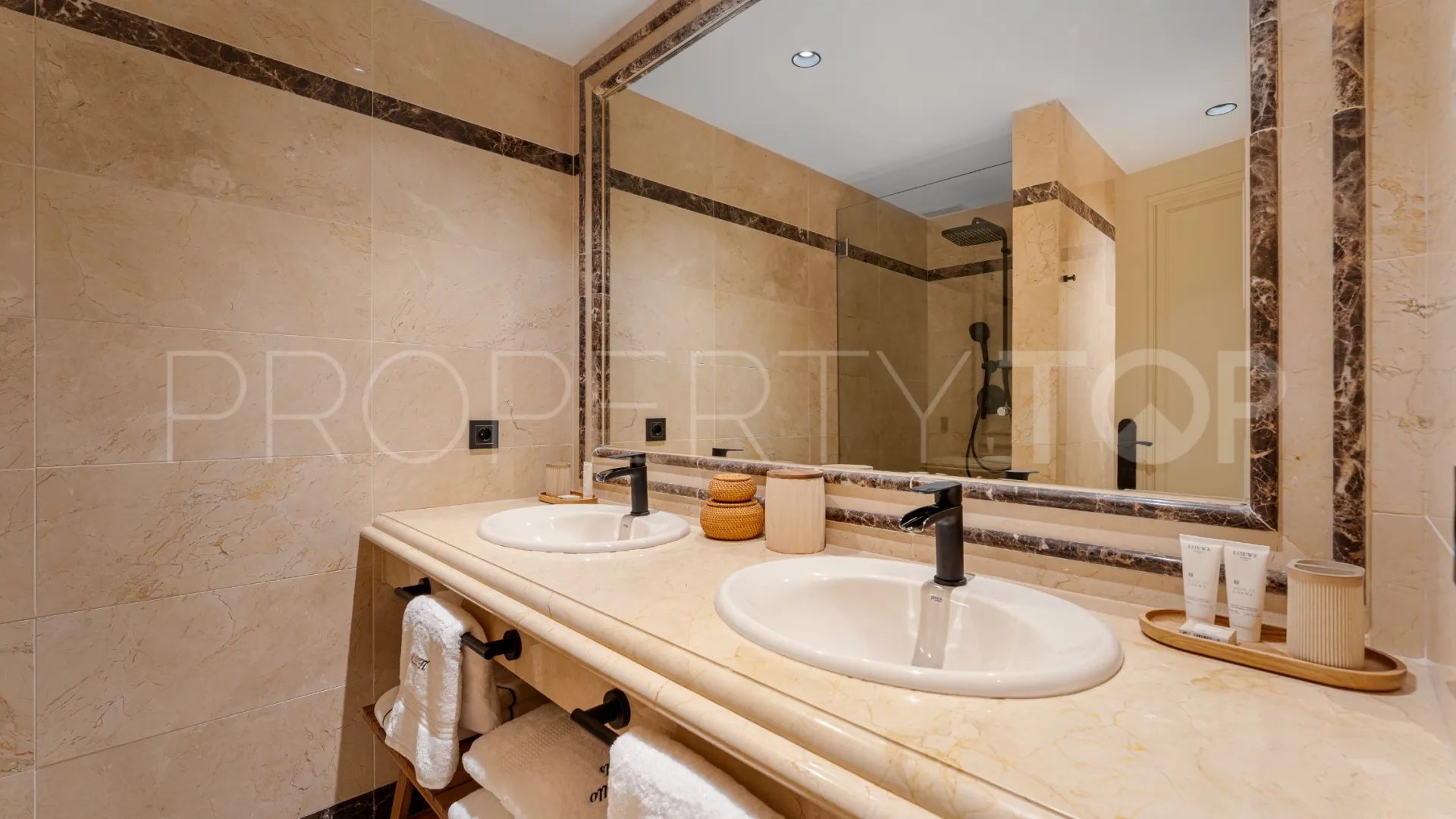 Se vende apartamento de 3 dormitorios en Sierra Blanca