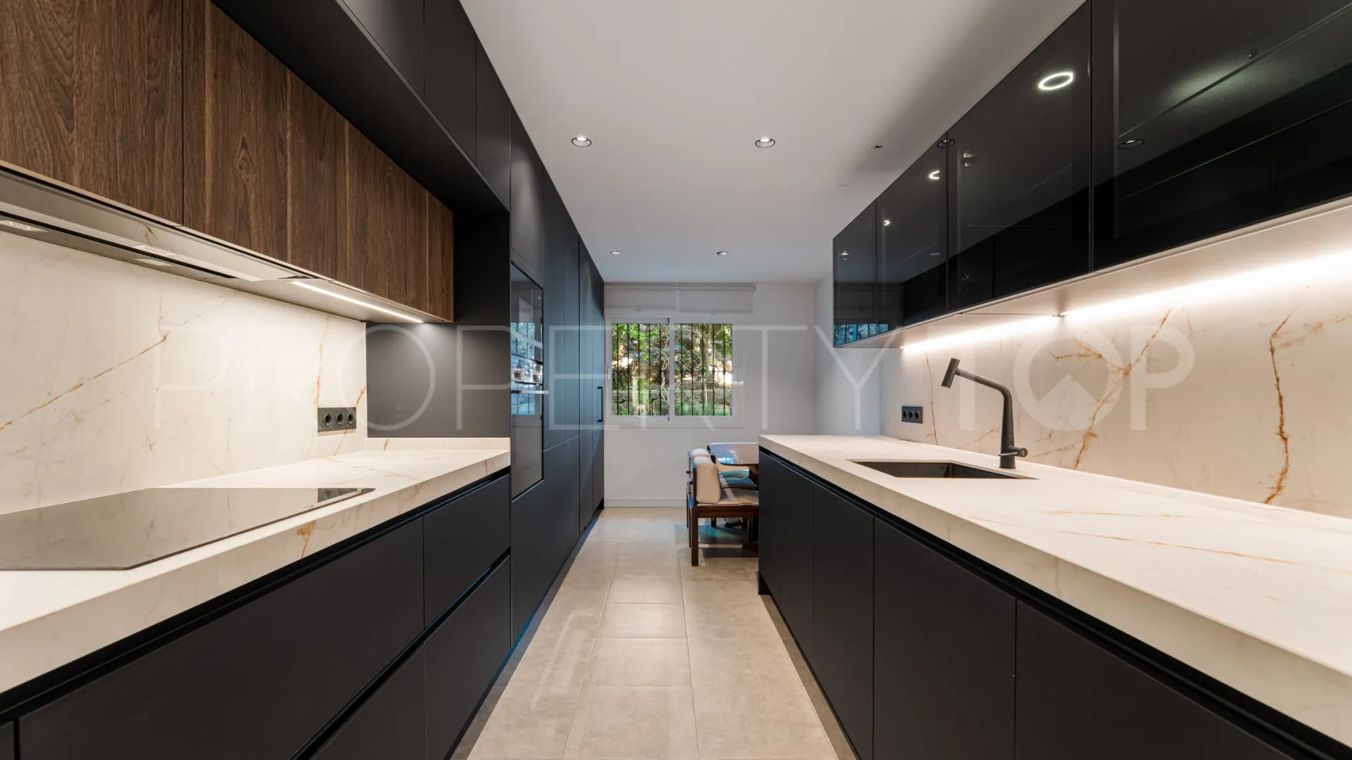 Se vende apartamento de 3 dormitorios en Sierra Blanca