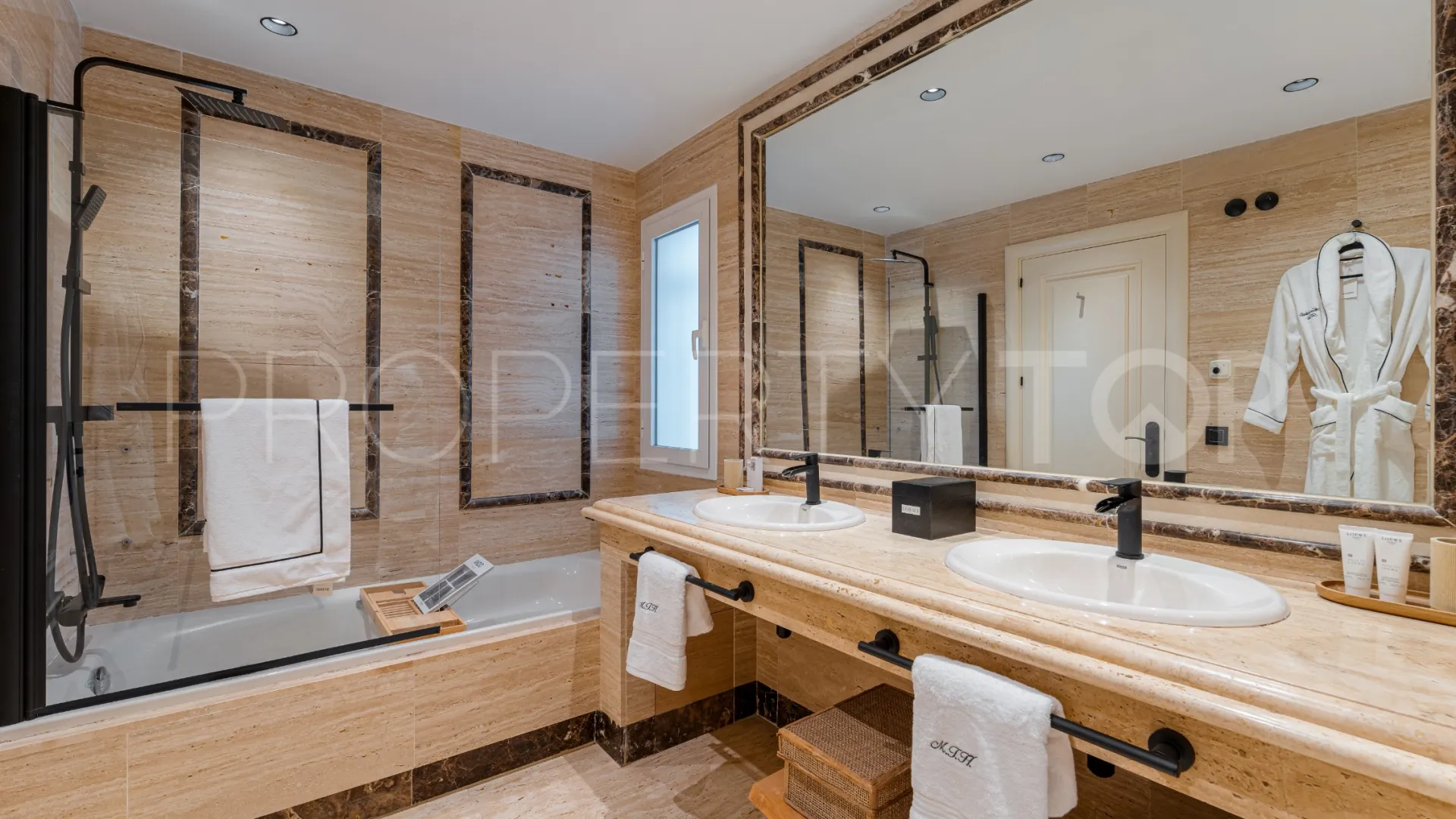 Se vende apartamento de 3 dormitorios en Sierra Blanca