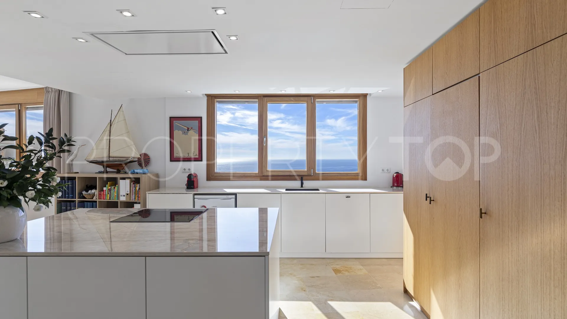 Se vende Ático en Los Altos de los Monteros