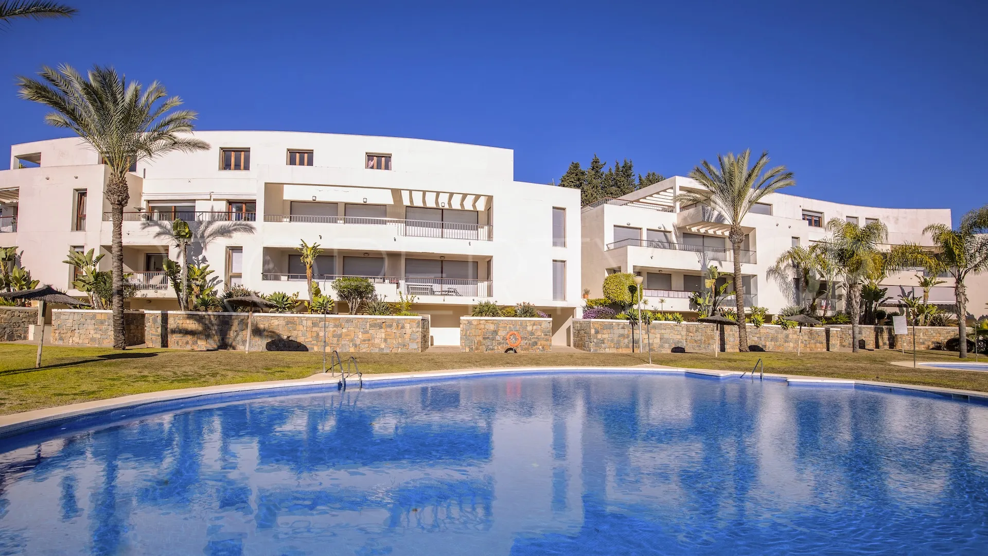 Se vende Ático en Los Altos de los Monteros