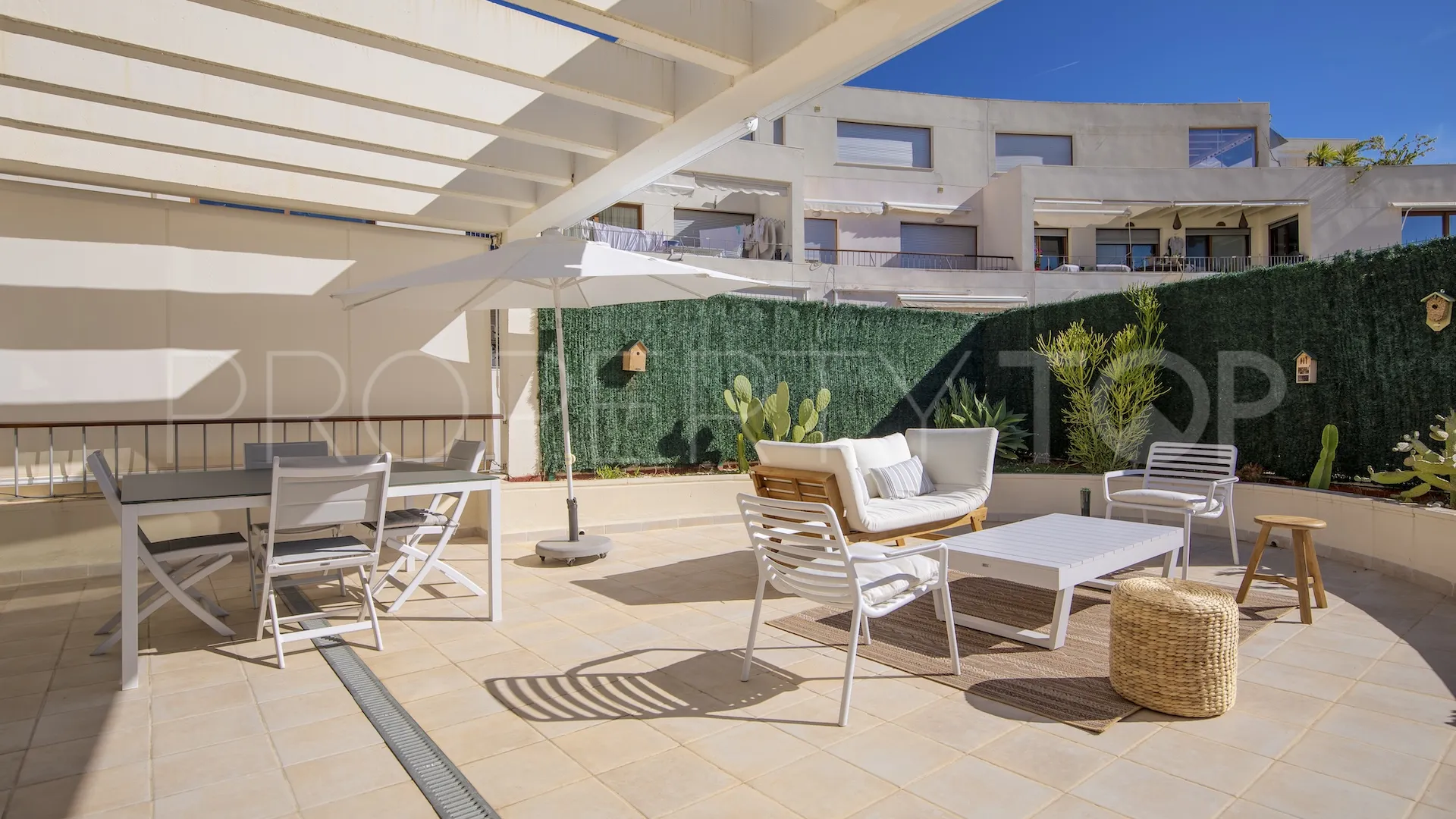 Se vende Ático en Los Altos de los Monteros