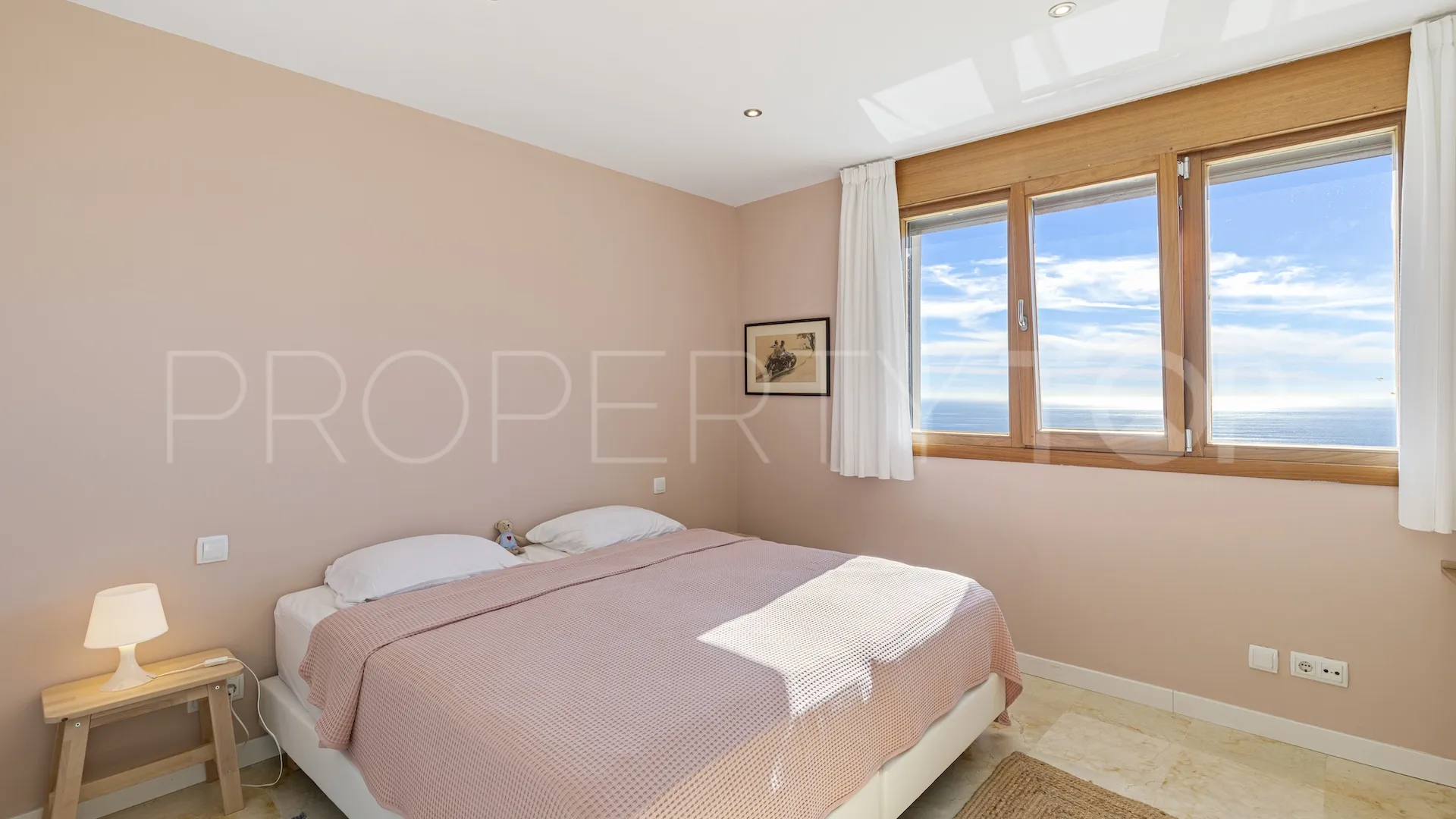 Se vende Ático en Los Altos de los Monteros