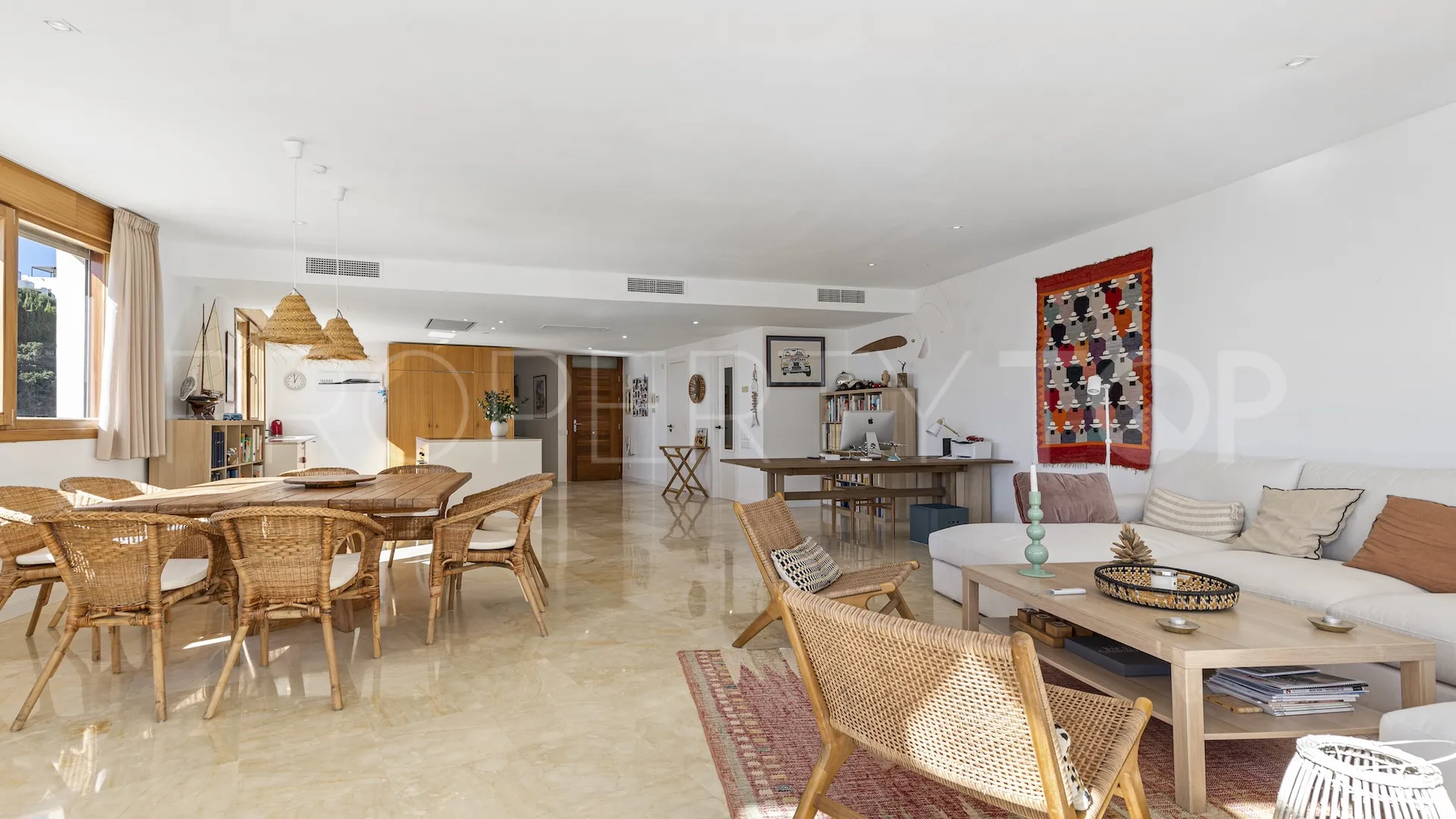 Se vende Ático en Los Altos de los Monteros