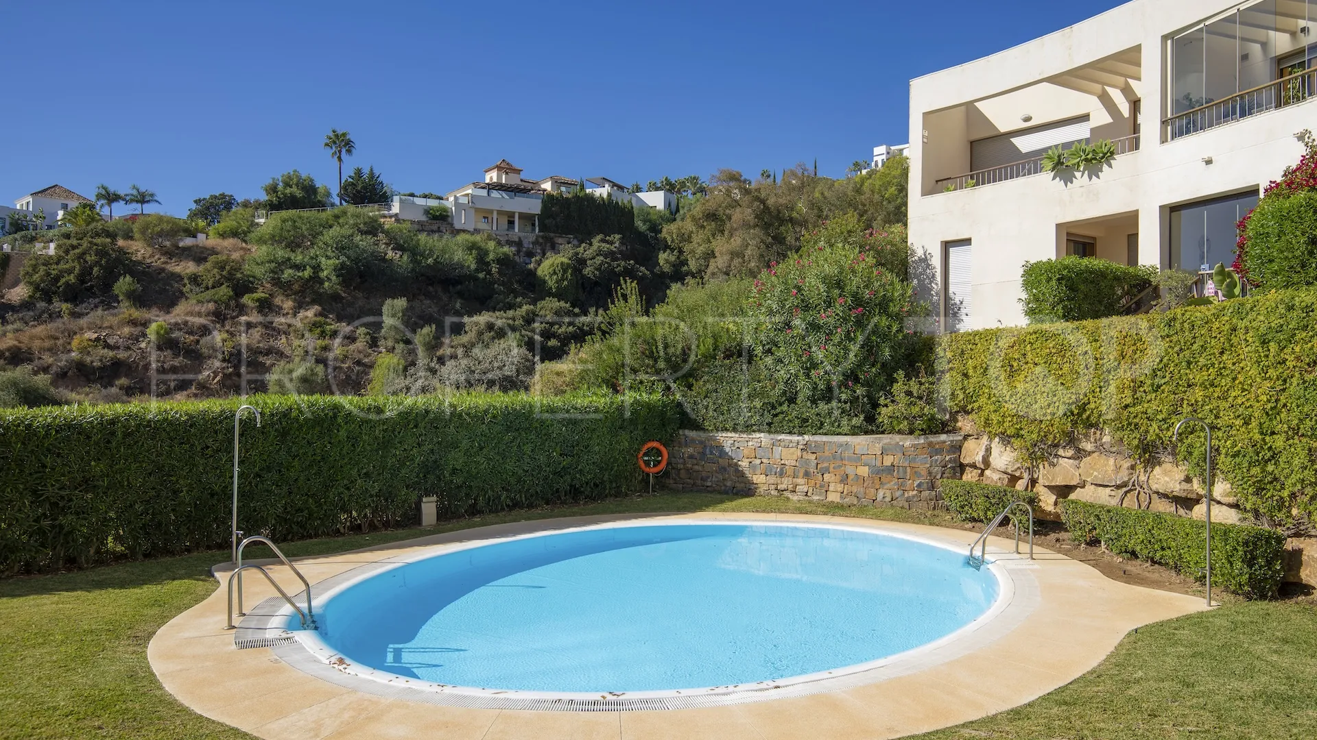 Se vende Ático en Los Altos de los Monteros