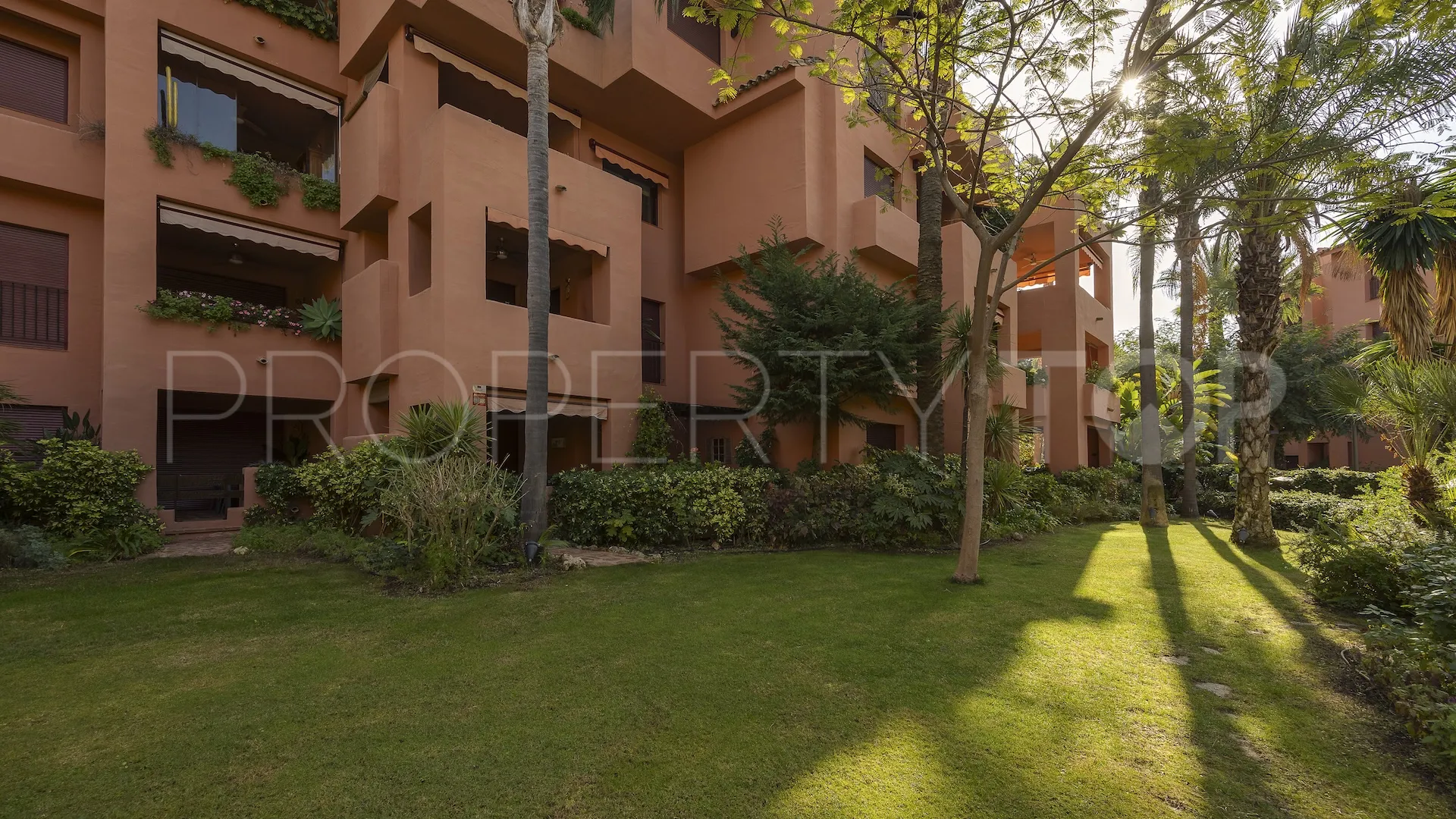 Apartamento de 3 dormitorios en venta en Alicate Playa