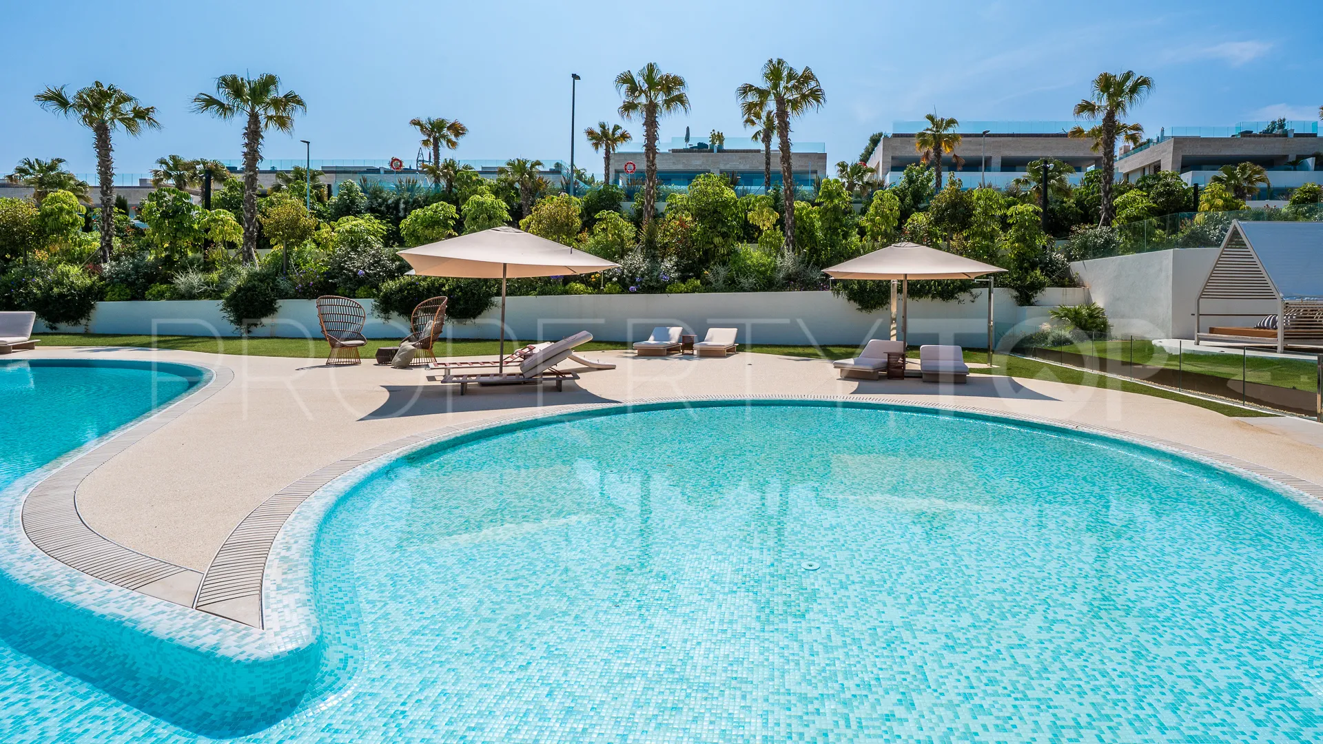 Buy penthouse in Epic Marbella