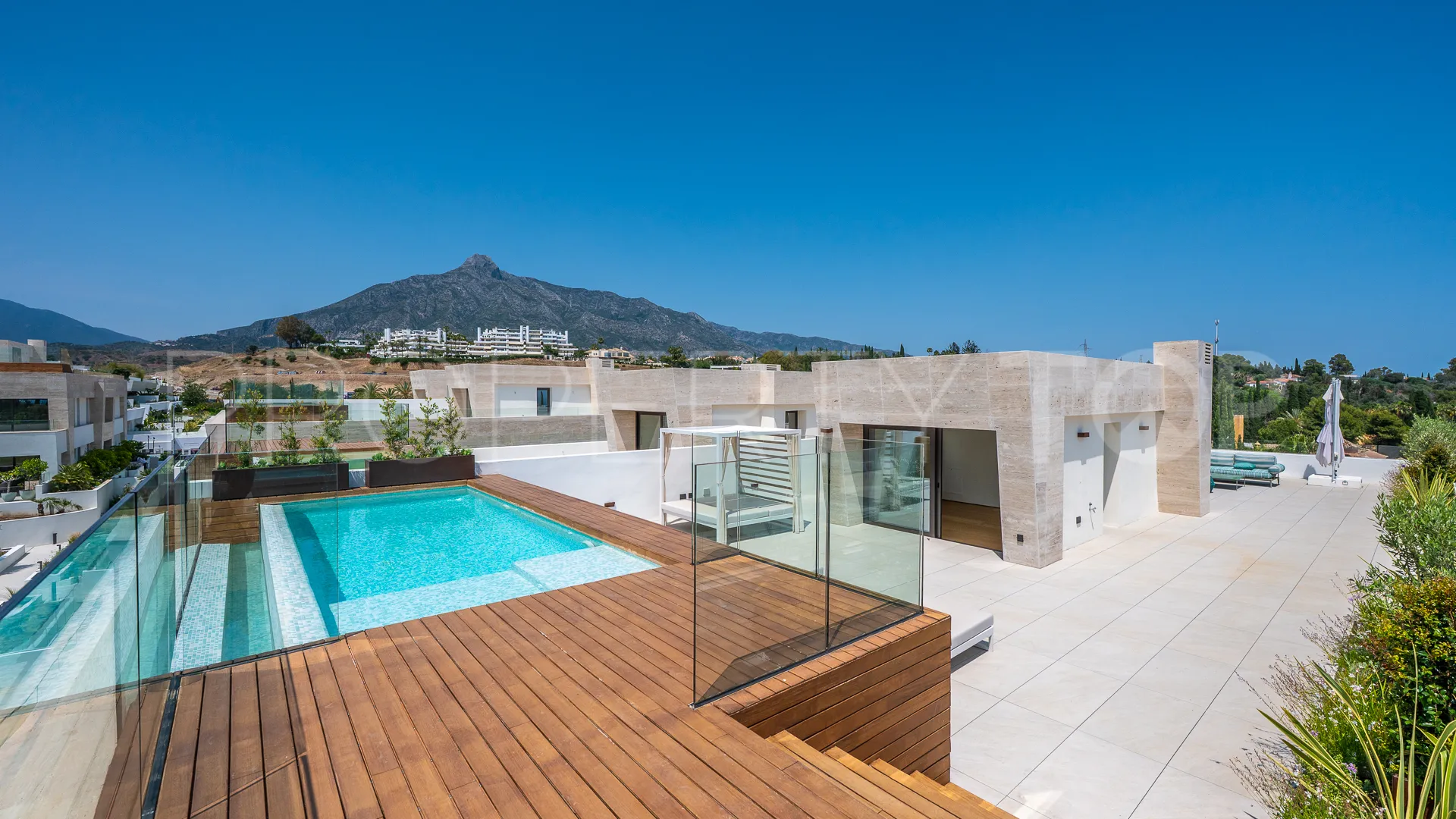Buy penthouse in Epic Marbella
