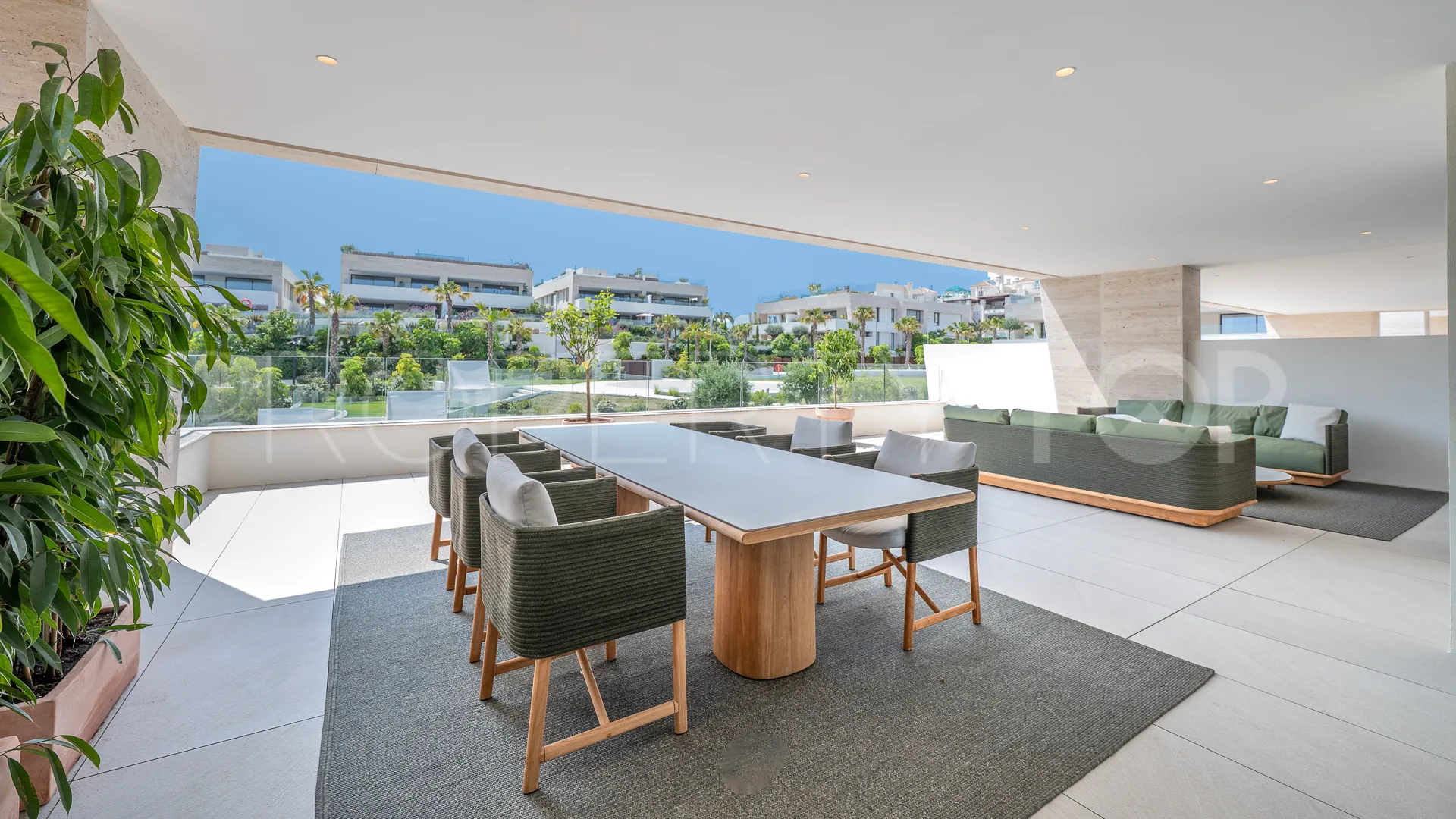 Buy penthouse in Epic Marbella