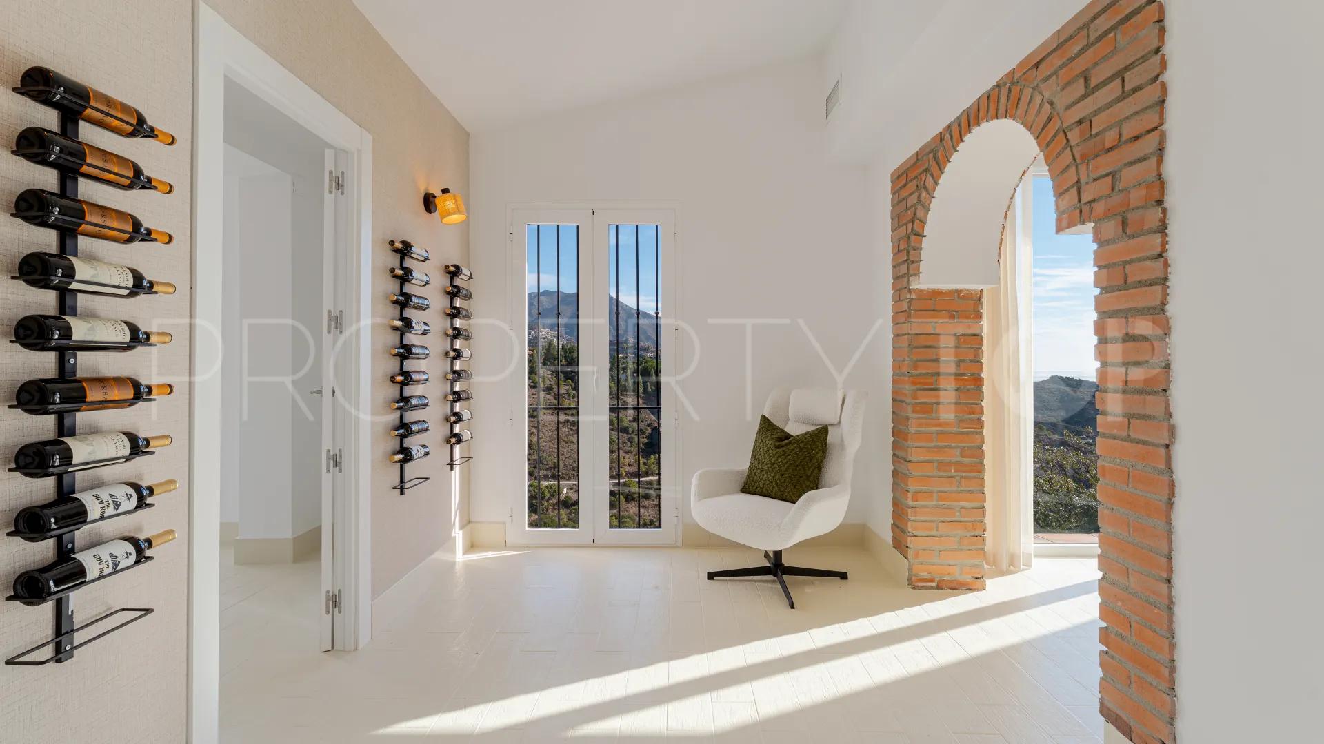 El Madroñal villa for sale