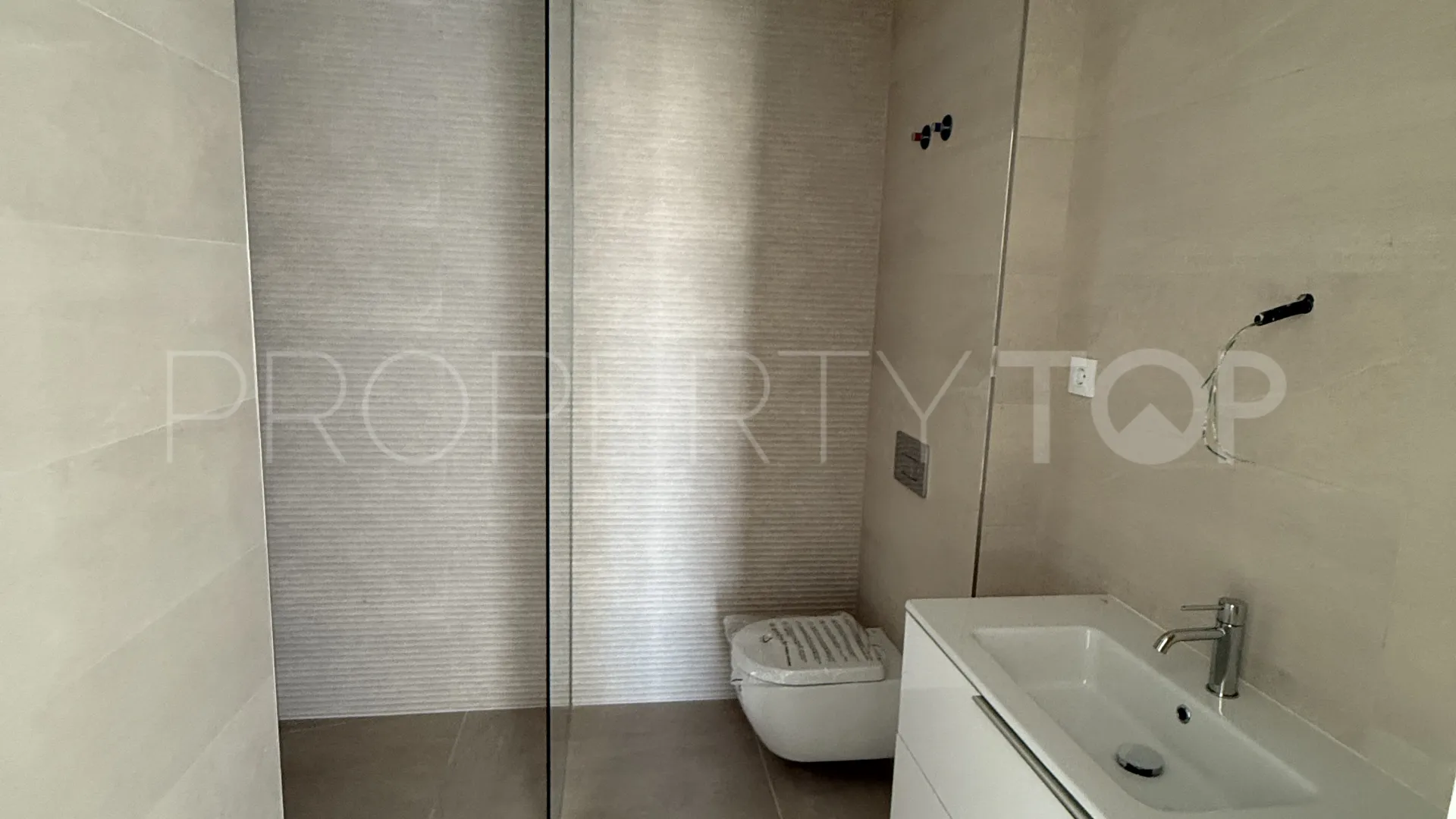 Penthouse in Estepona West for sale