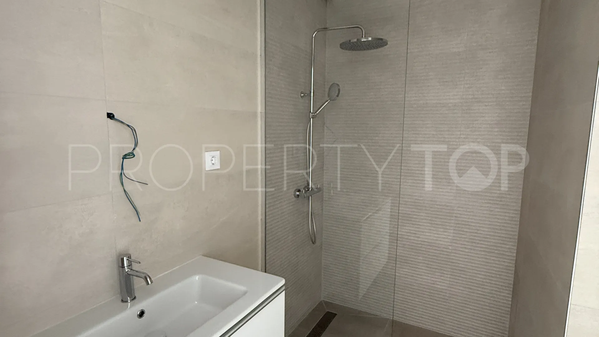 Penthouse in Estepona West for sale