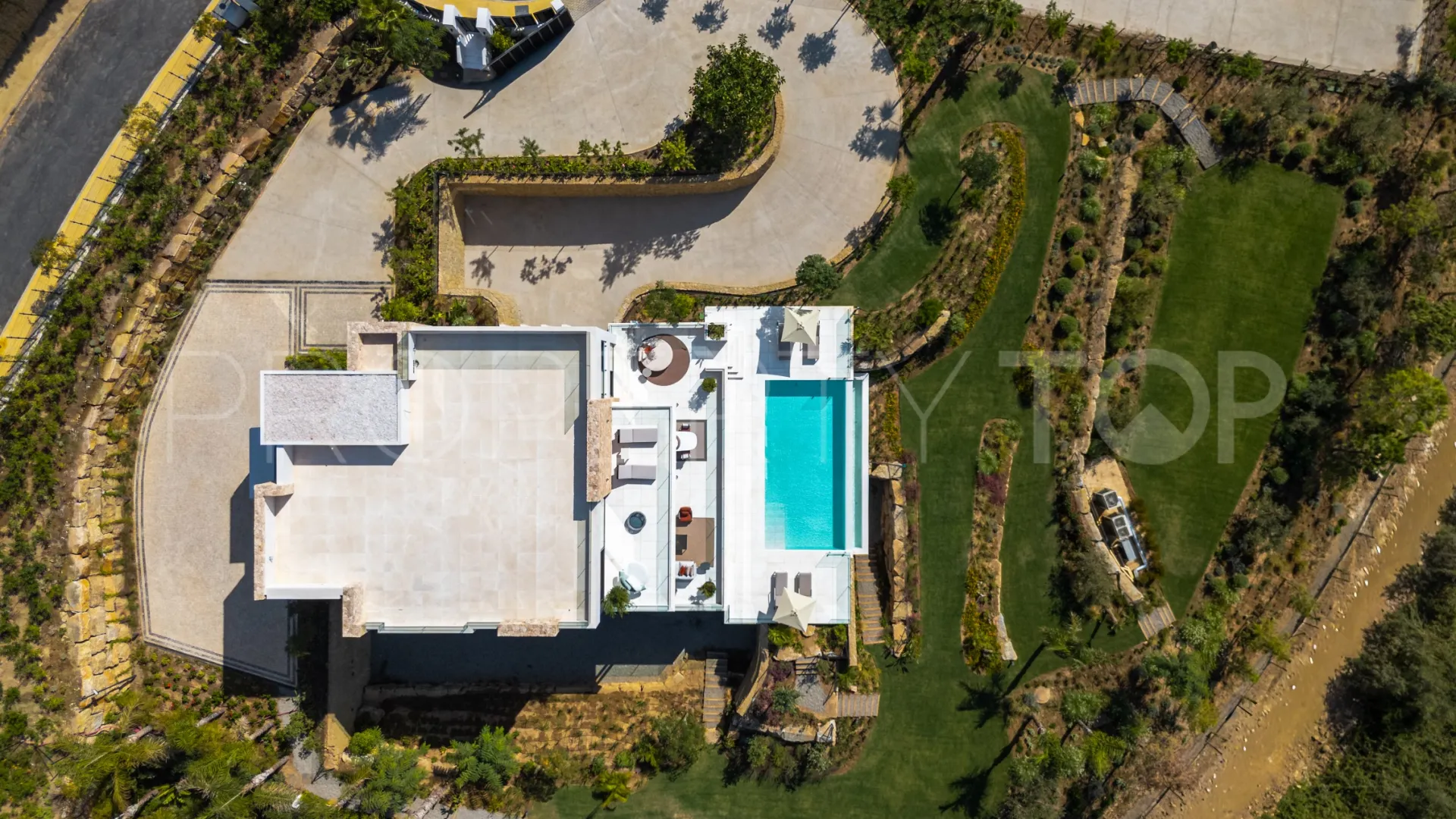 For sale villa in Marbella Hill Club