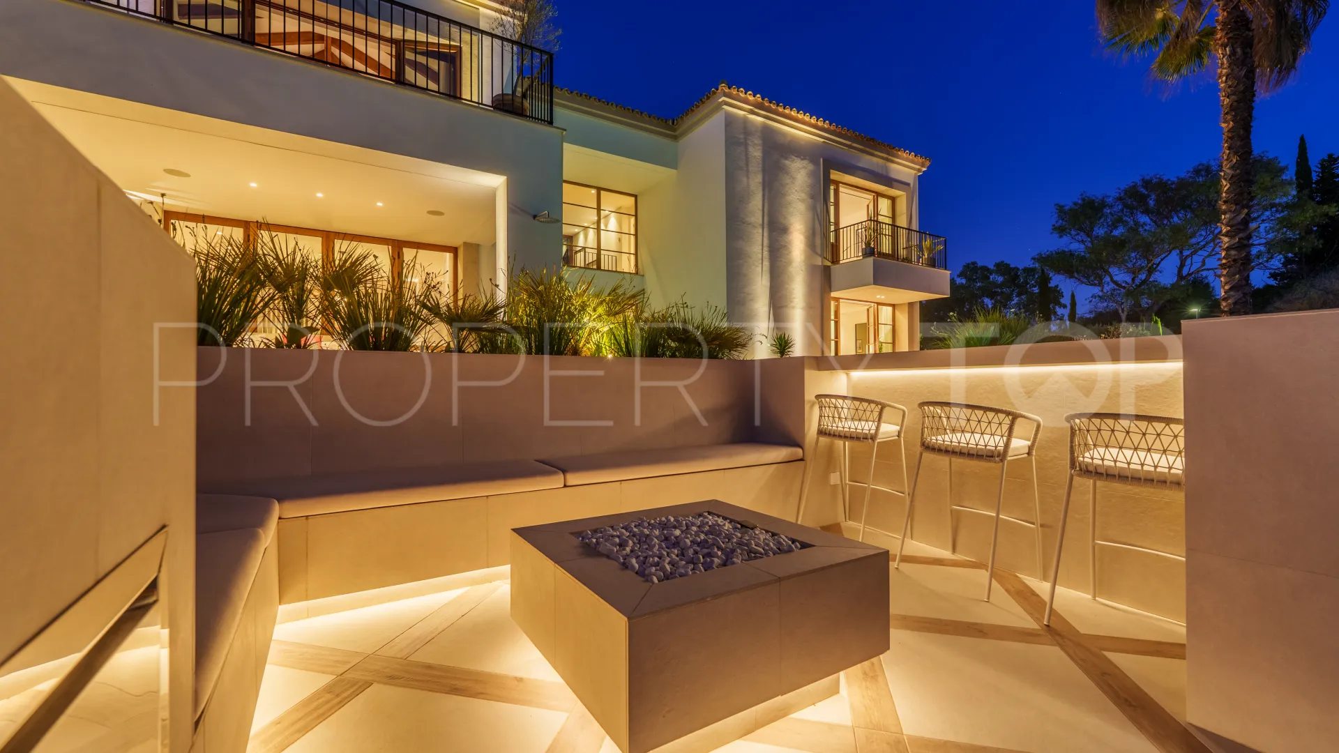Villa en venta en The Hills con 5 dormitorios