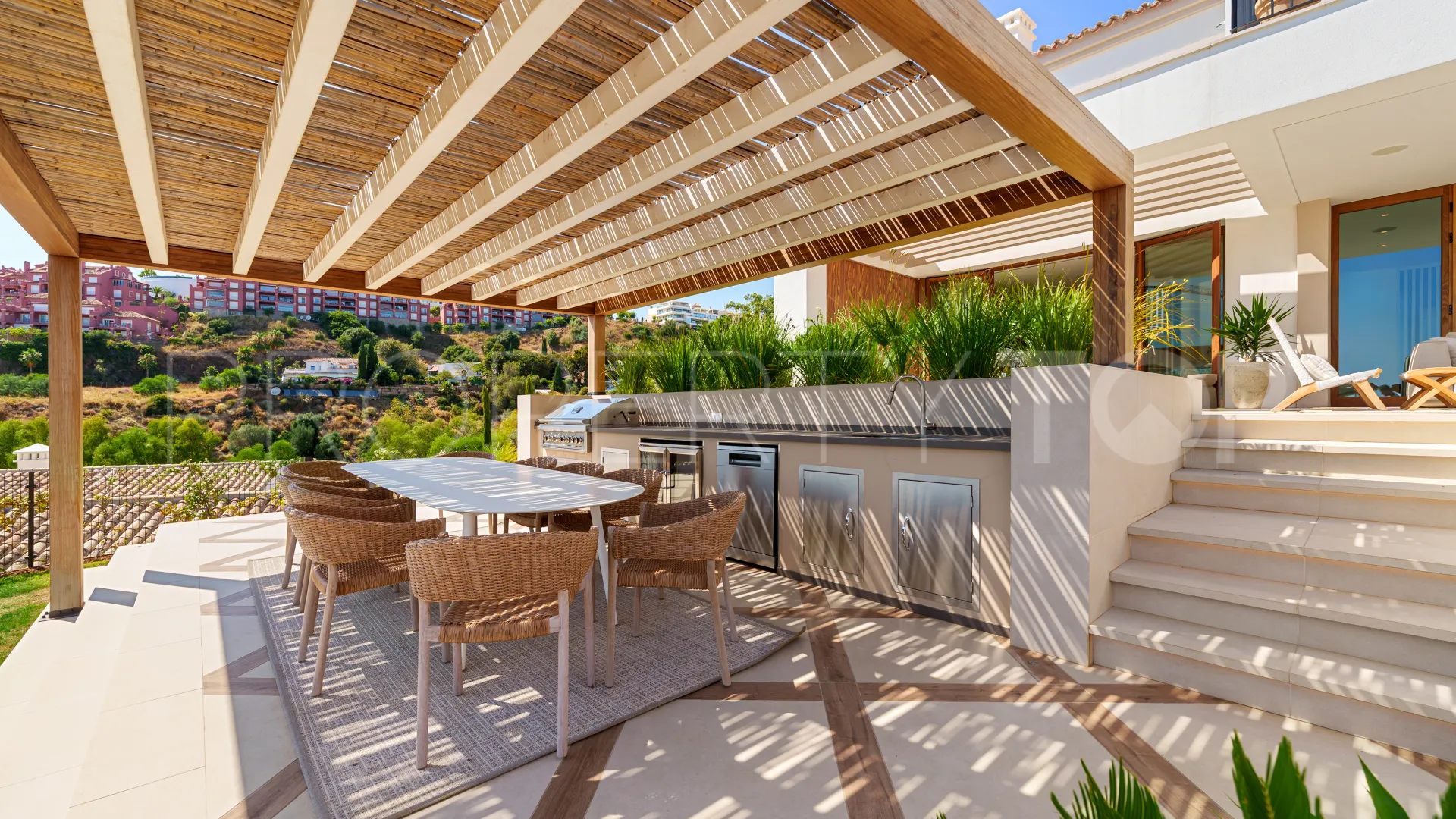 Villa en venta en The Hills con 5 dormitorios