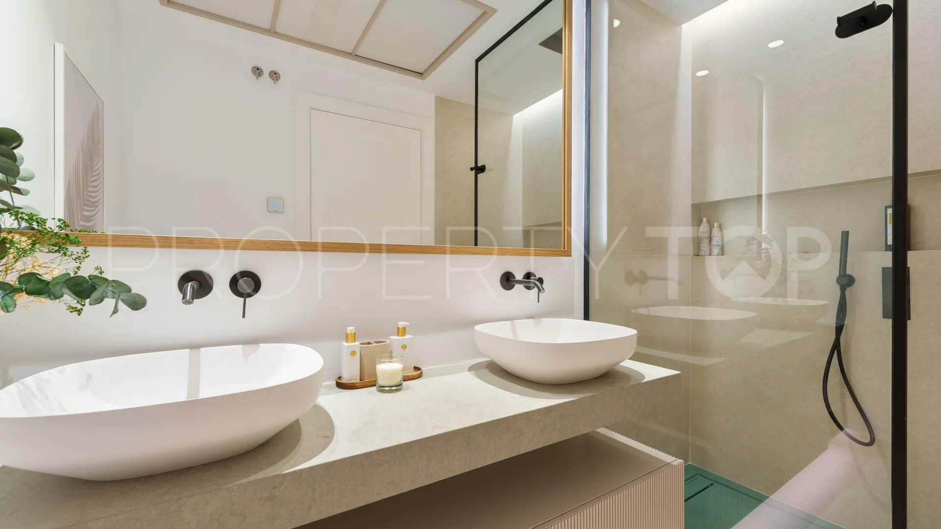 Villa en venta en The Hills con 5 dormitorios