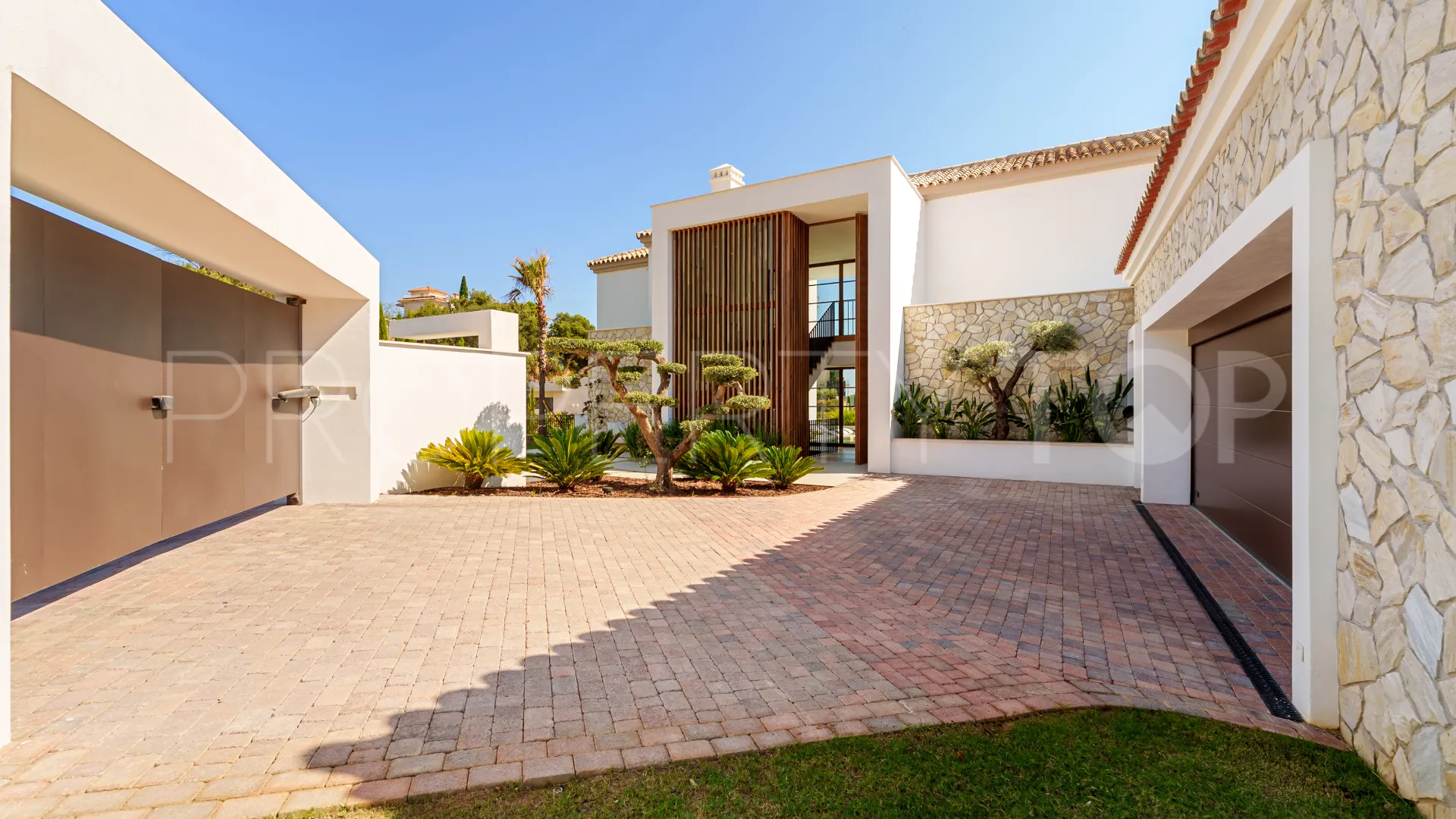 Villa en venta en The Hills con 5 dormitorios