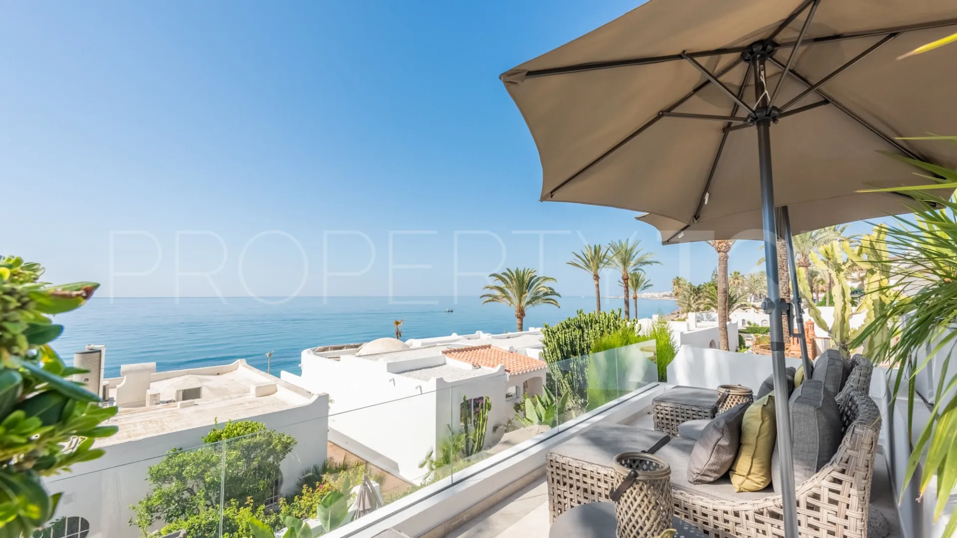 3 bedrooms town house in Oasis de Marbella for sale