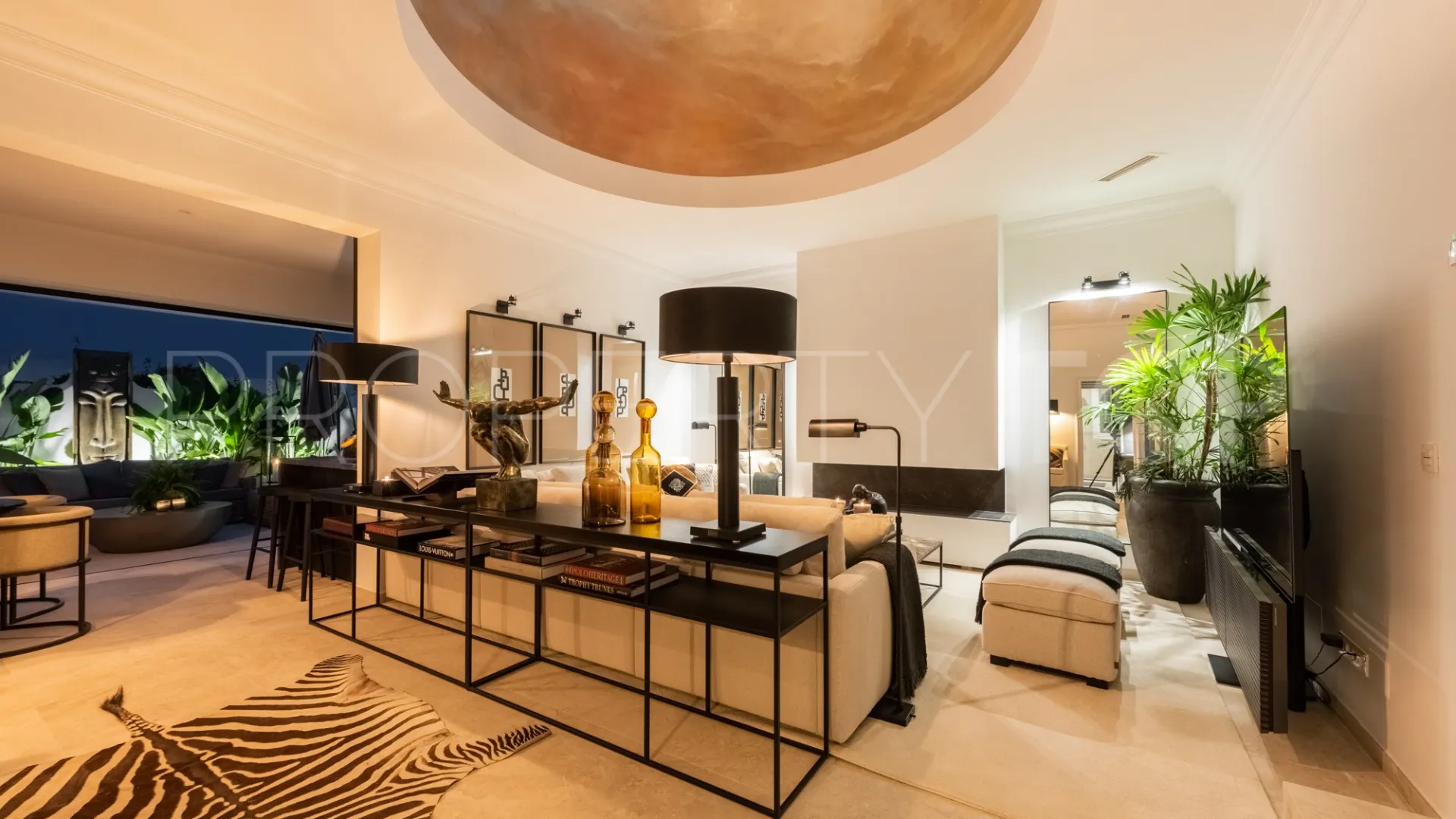 3 bedrooms town house in Oasis de Marbella for sale