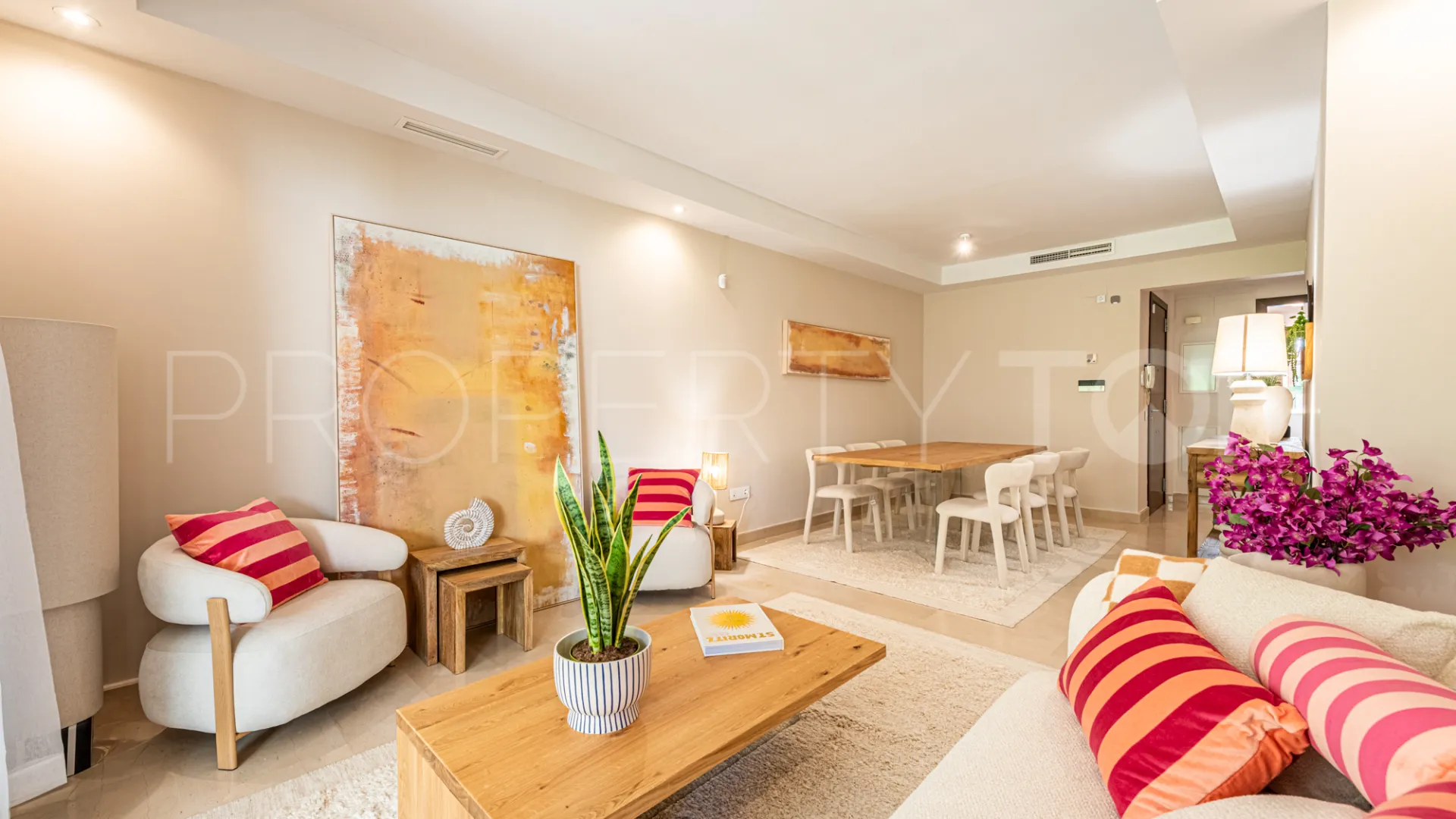 Ground floor apartment for sale in Medina de Banús with 2 bedrooms