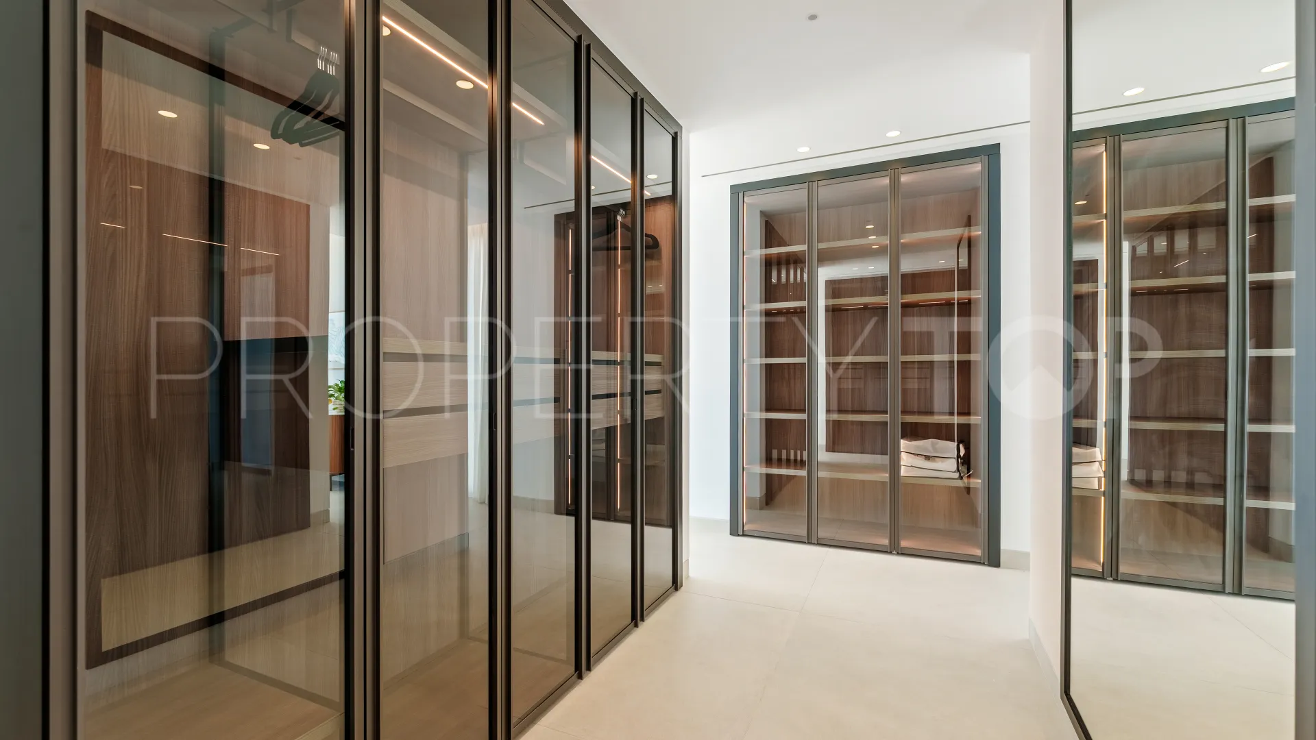 Se vende villa en La Quinta de 5 dormitorios