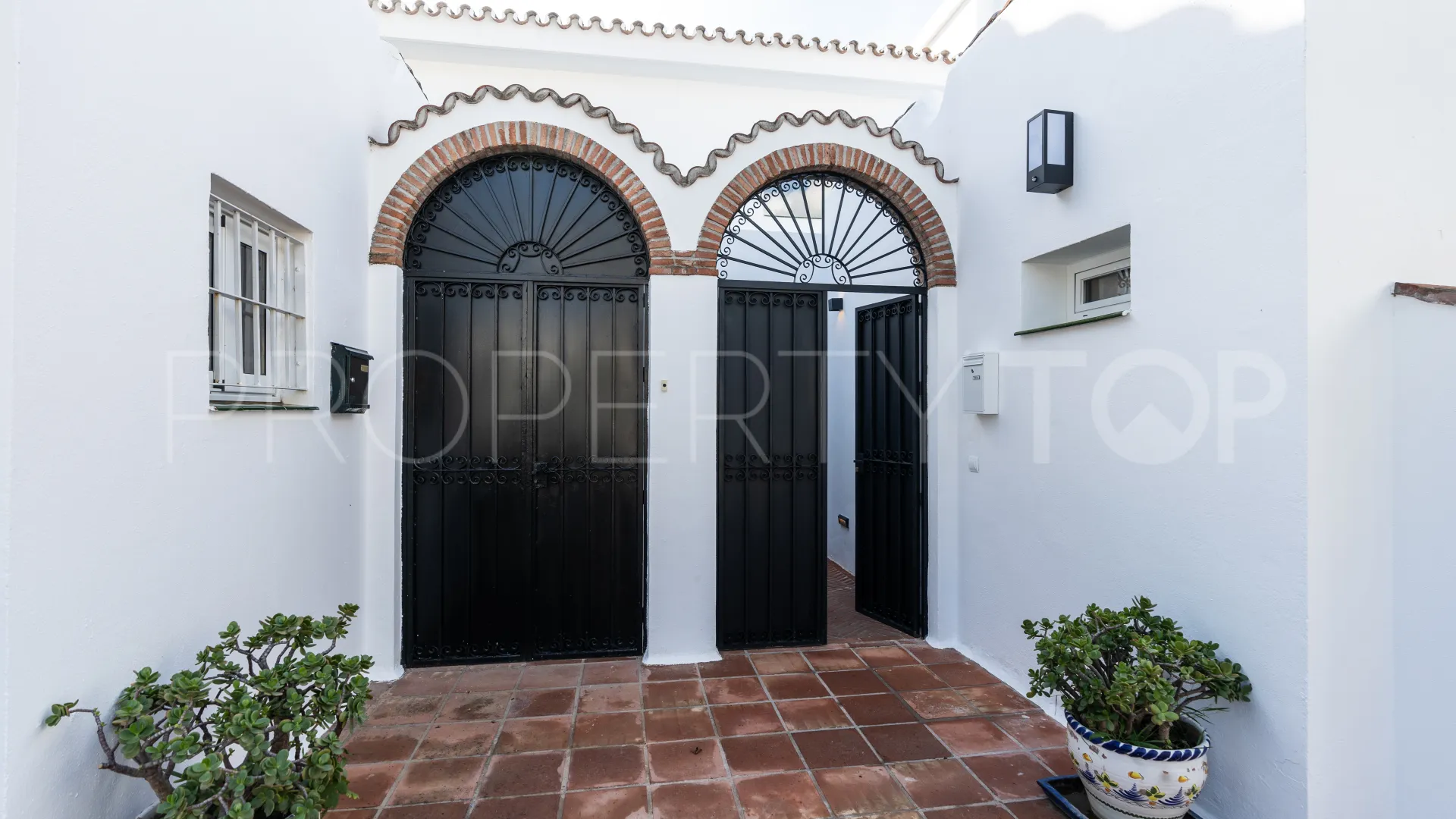 Town house for sale in La Rinconada with 4 bedrooms