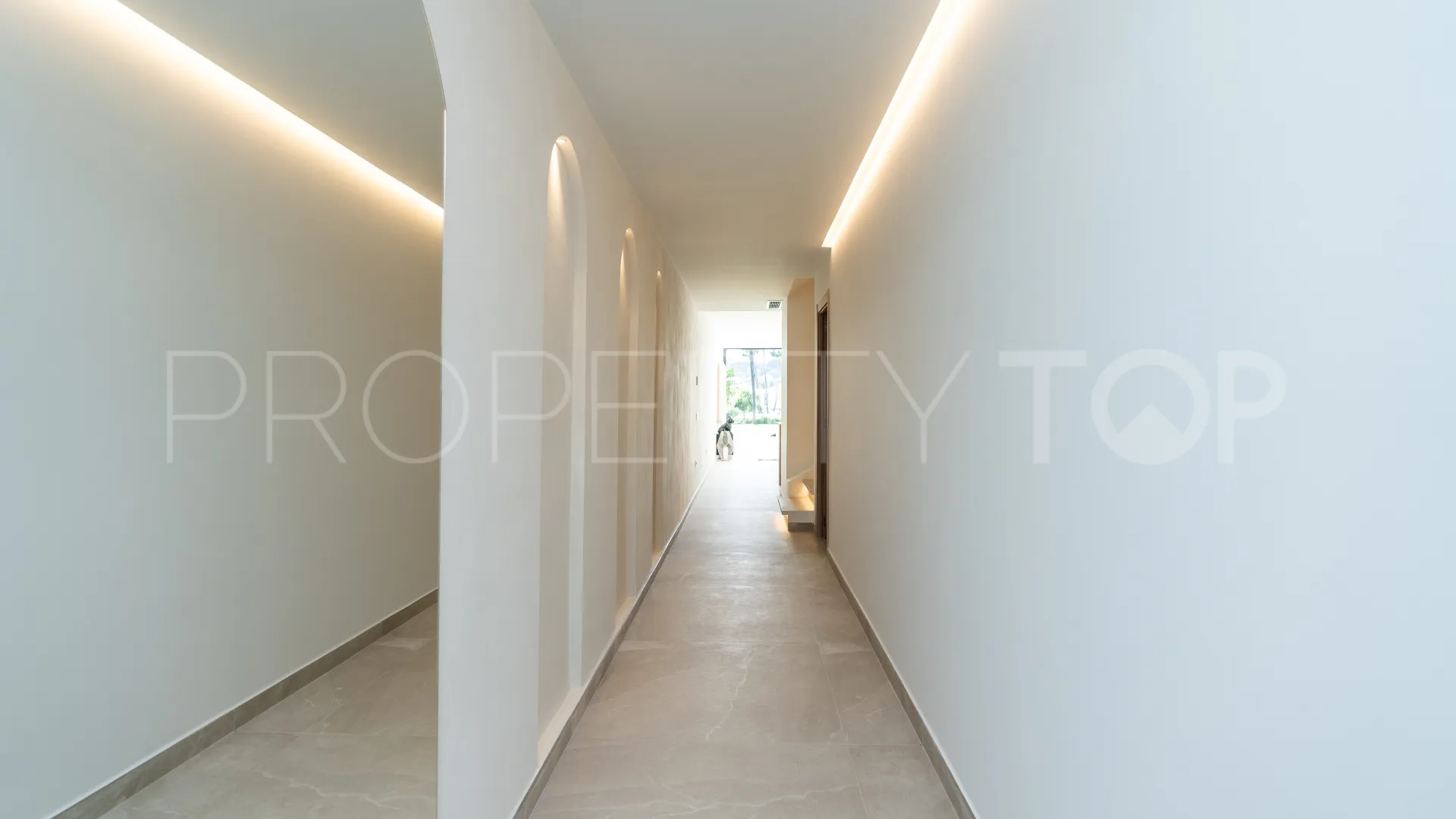 Town house for sale in La Rinconada with 4 bedrooms