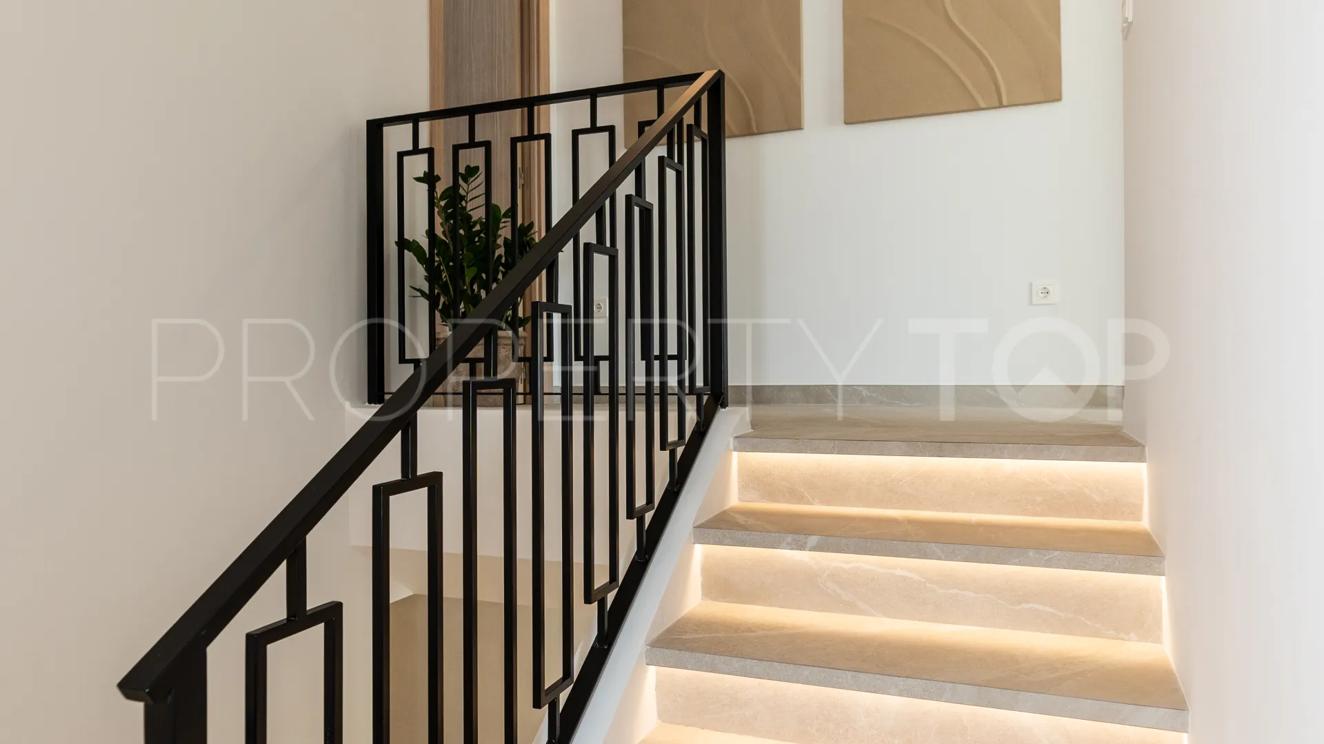 Town house for sale in La Rinconada with 4 bedrooms