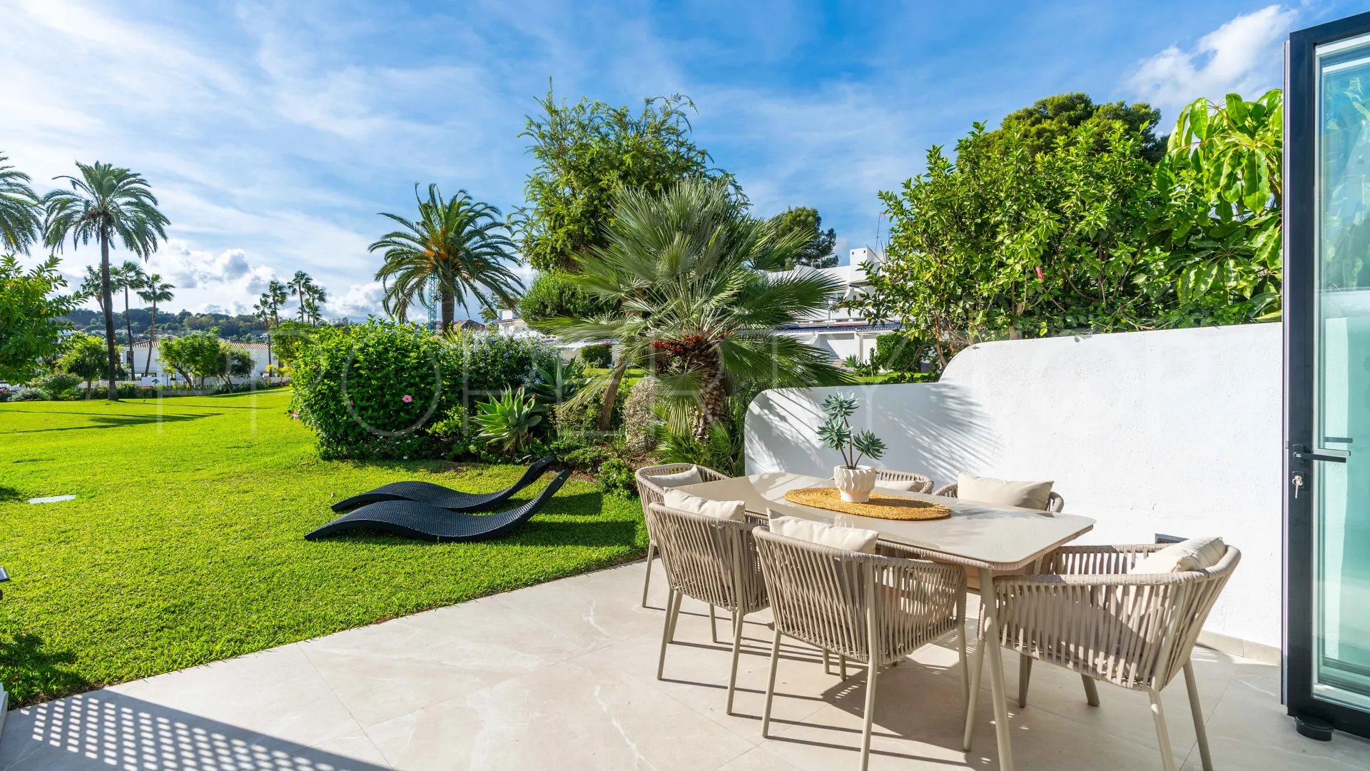 Town house for sale in La Rinconada with 4 bedrooms