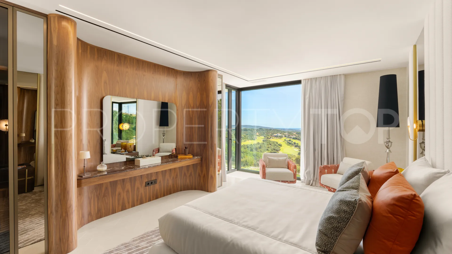 Villa for sale in Sotogrande Alto with 6 bedrooms