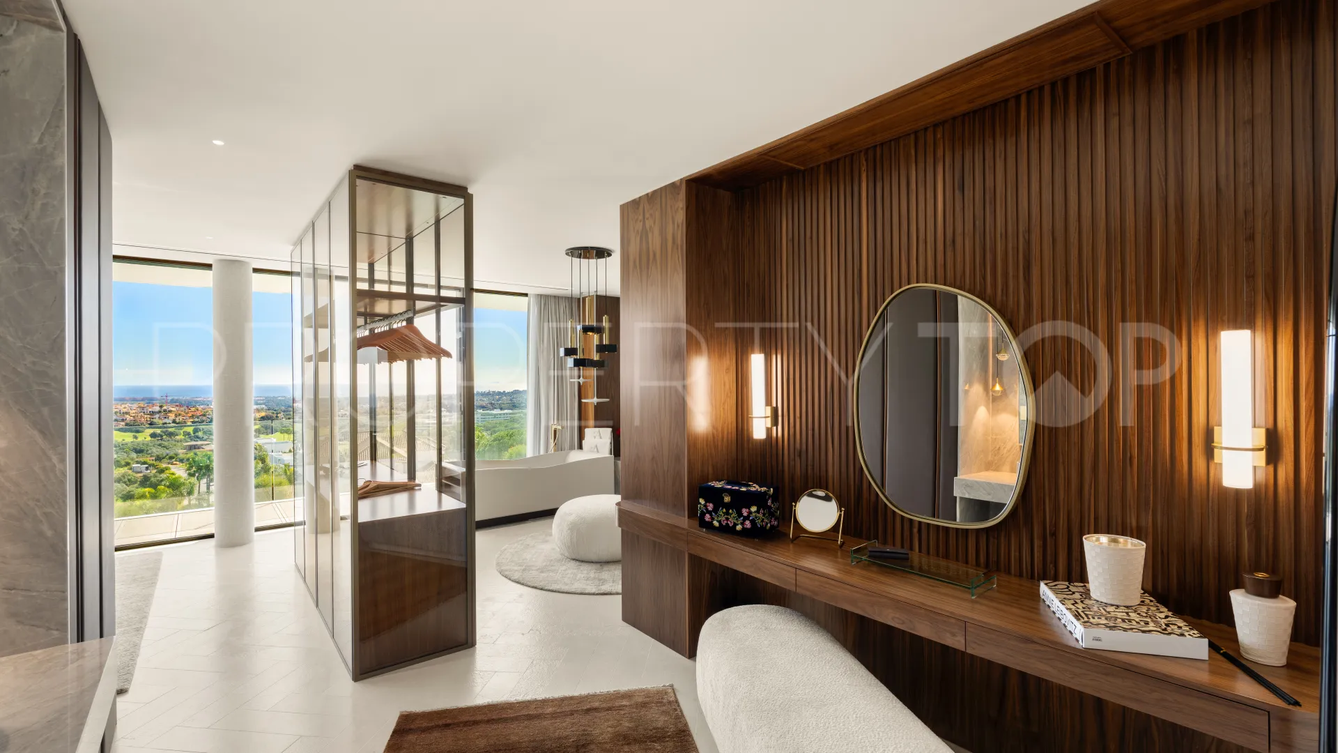 Villa for sale in Sotogrande Alto with 6 bedrooms