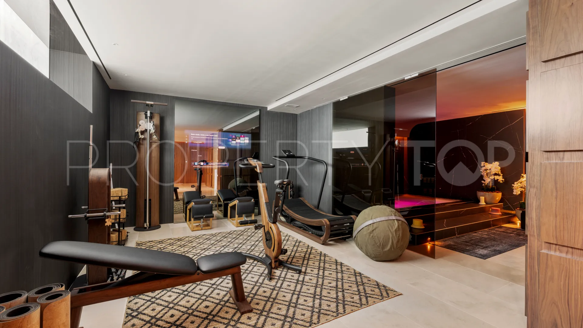 Villa for sale in Sotogrande Alto with 6 bedrooms