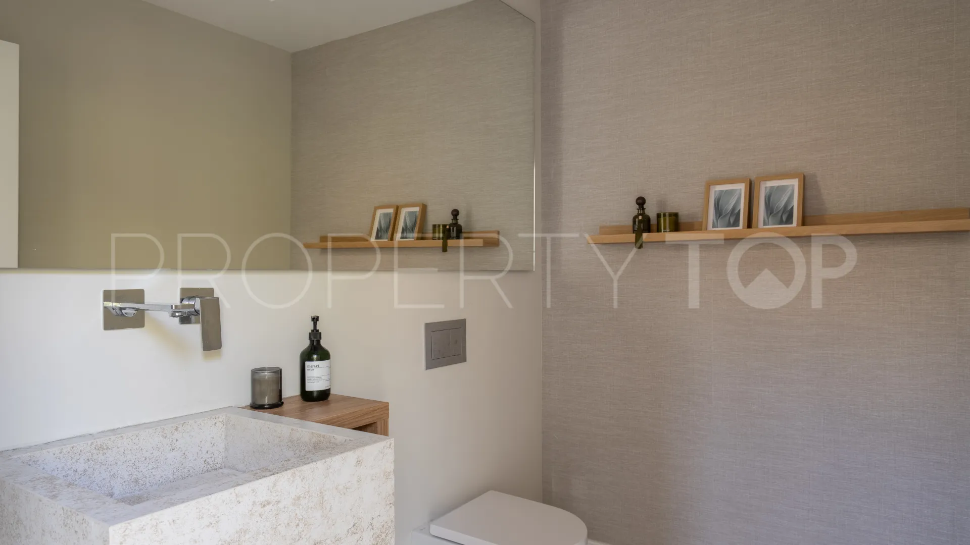 Comprar villa de 4 dormitorios en Los Arqueros