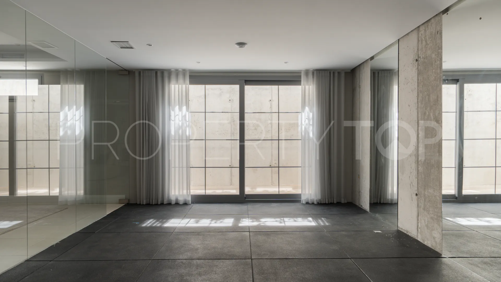 Comprar villa de 4 dormitorios en Los Arqueros