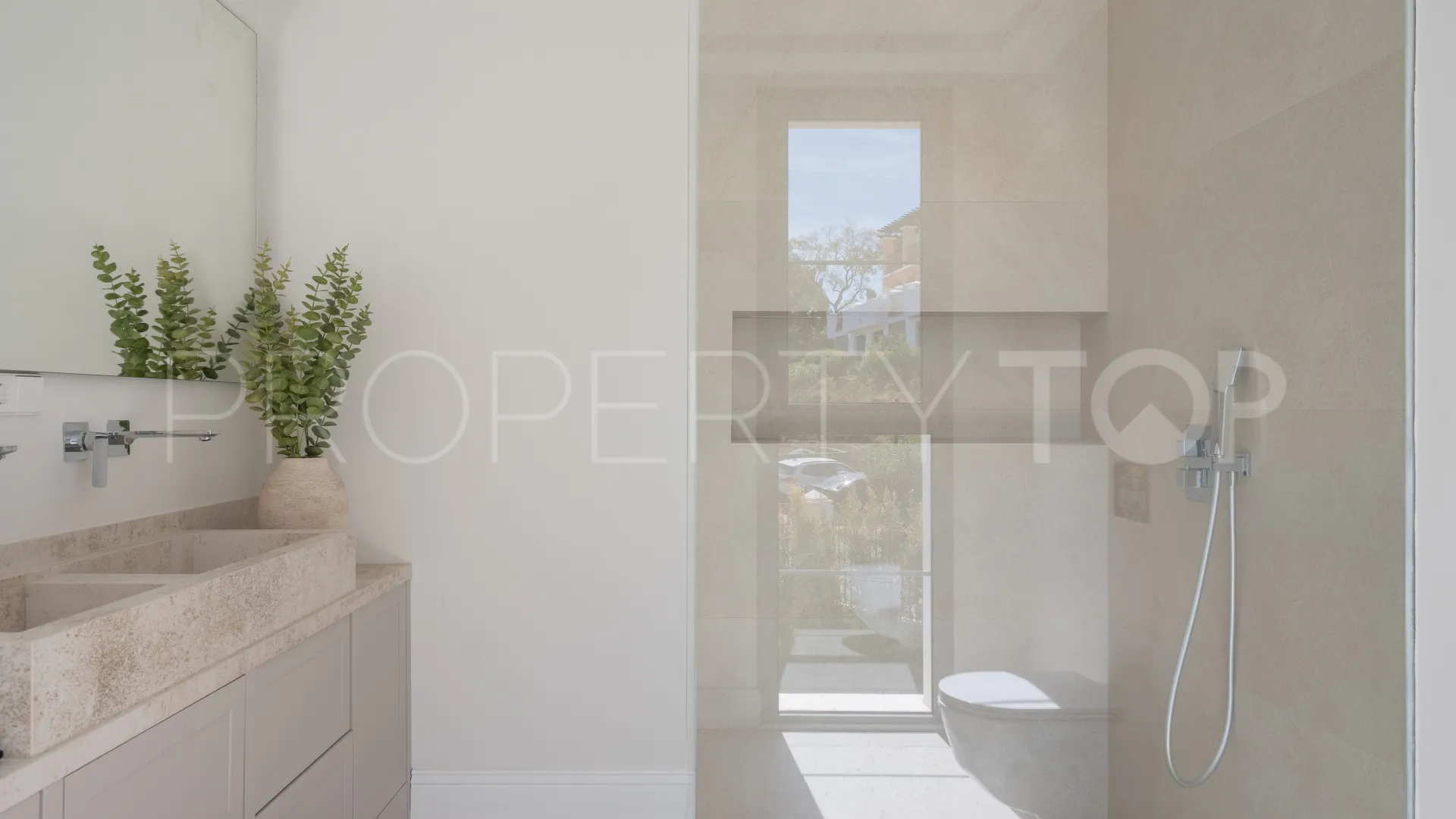 Comprar villa de 4 dormitorios en Los Arqueros