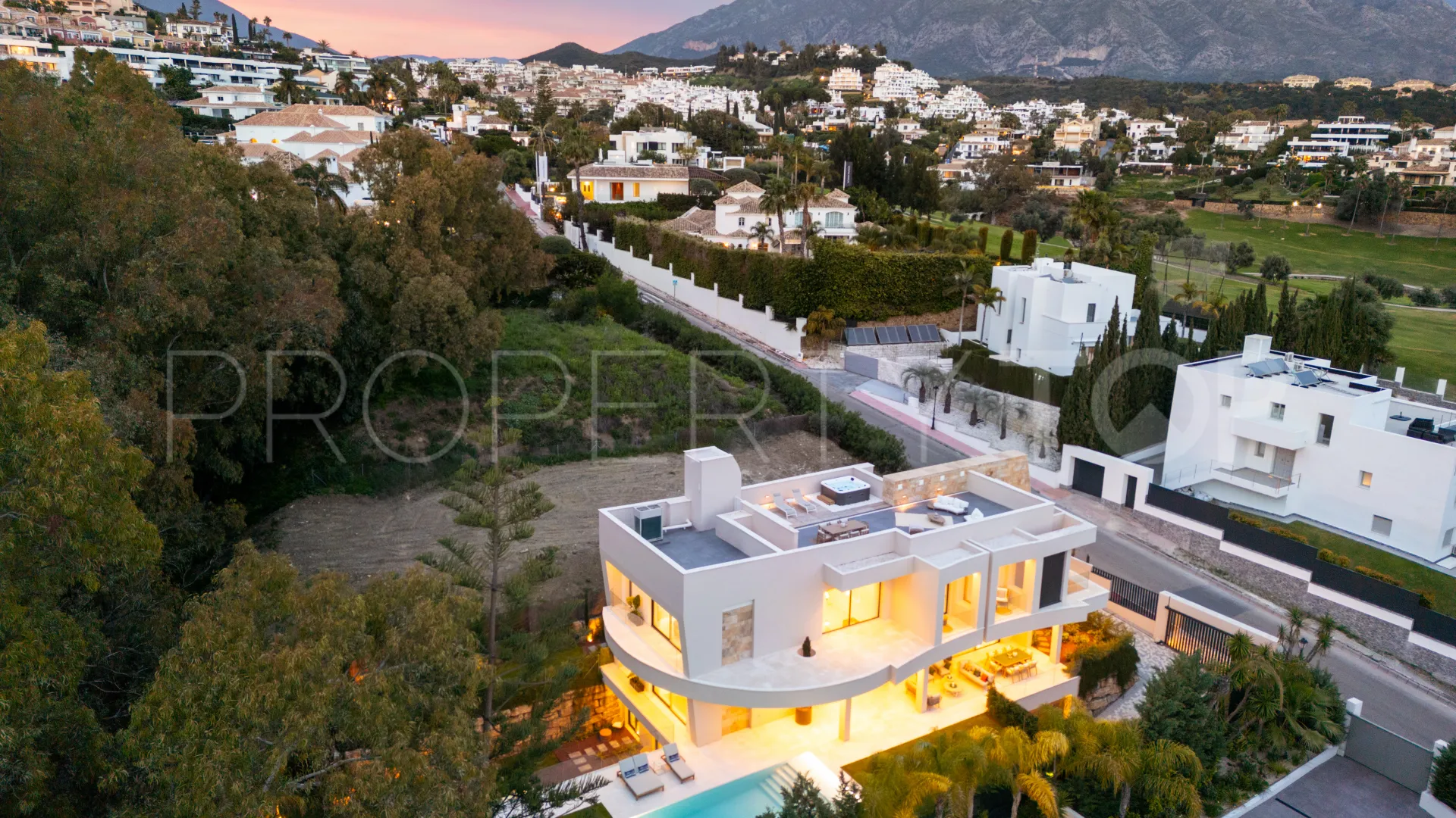 5 bedrooms villa for sale in La Cerquilla