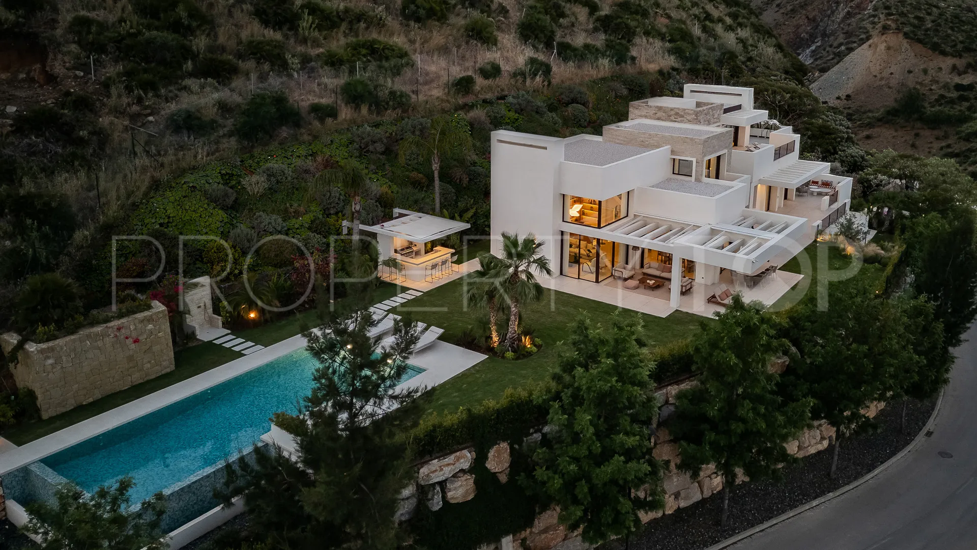 Villa de 4 dormitorios en venta en Real de La Quinta