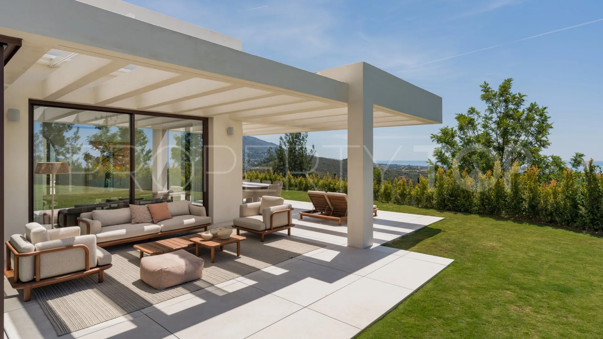 Villa de 4 dormitorios en venta en Real de La Quinta