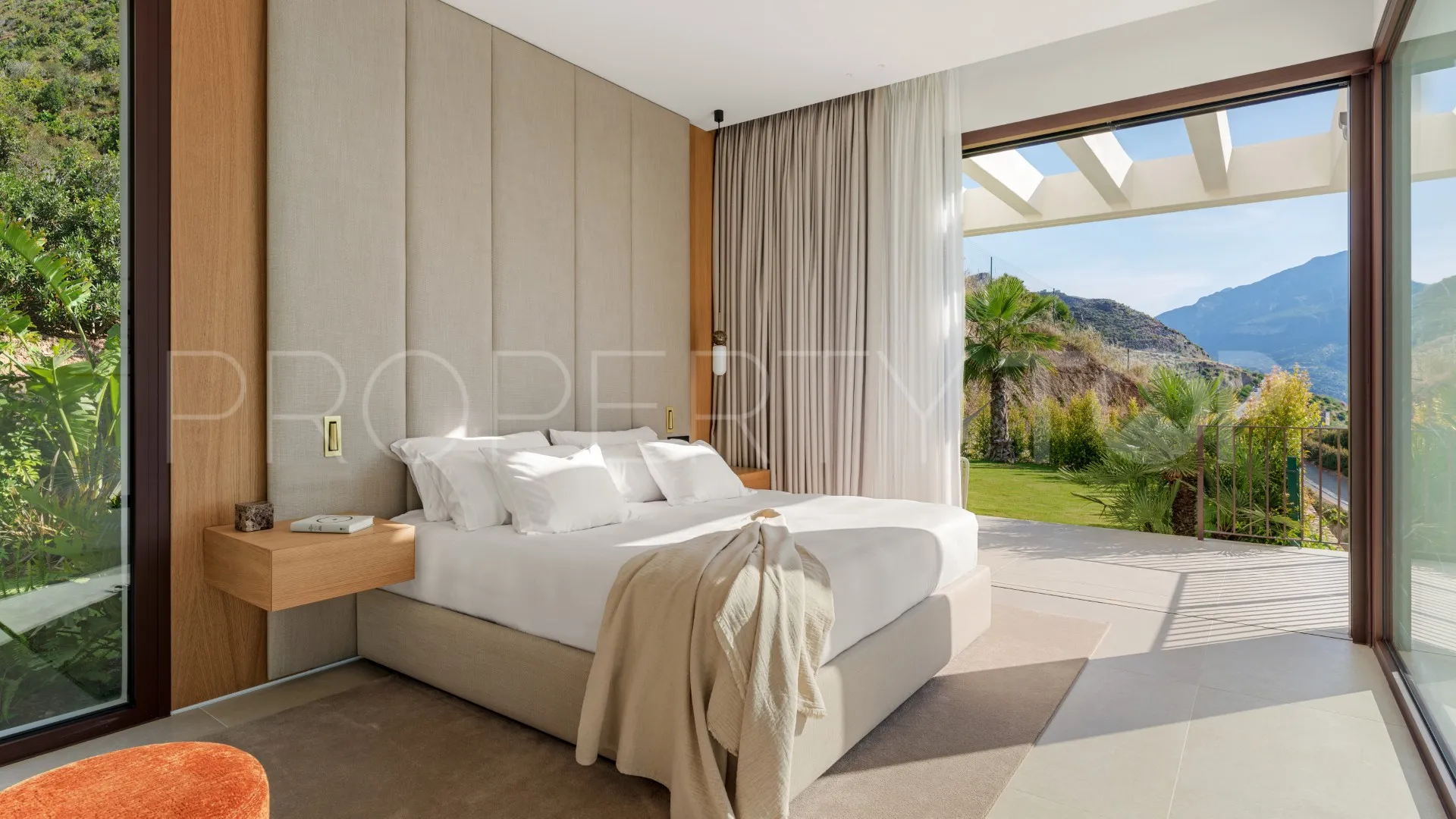 Villa de 4 dormitorios en venta en Real de La Quinta