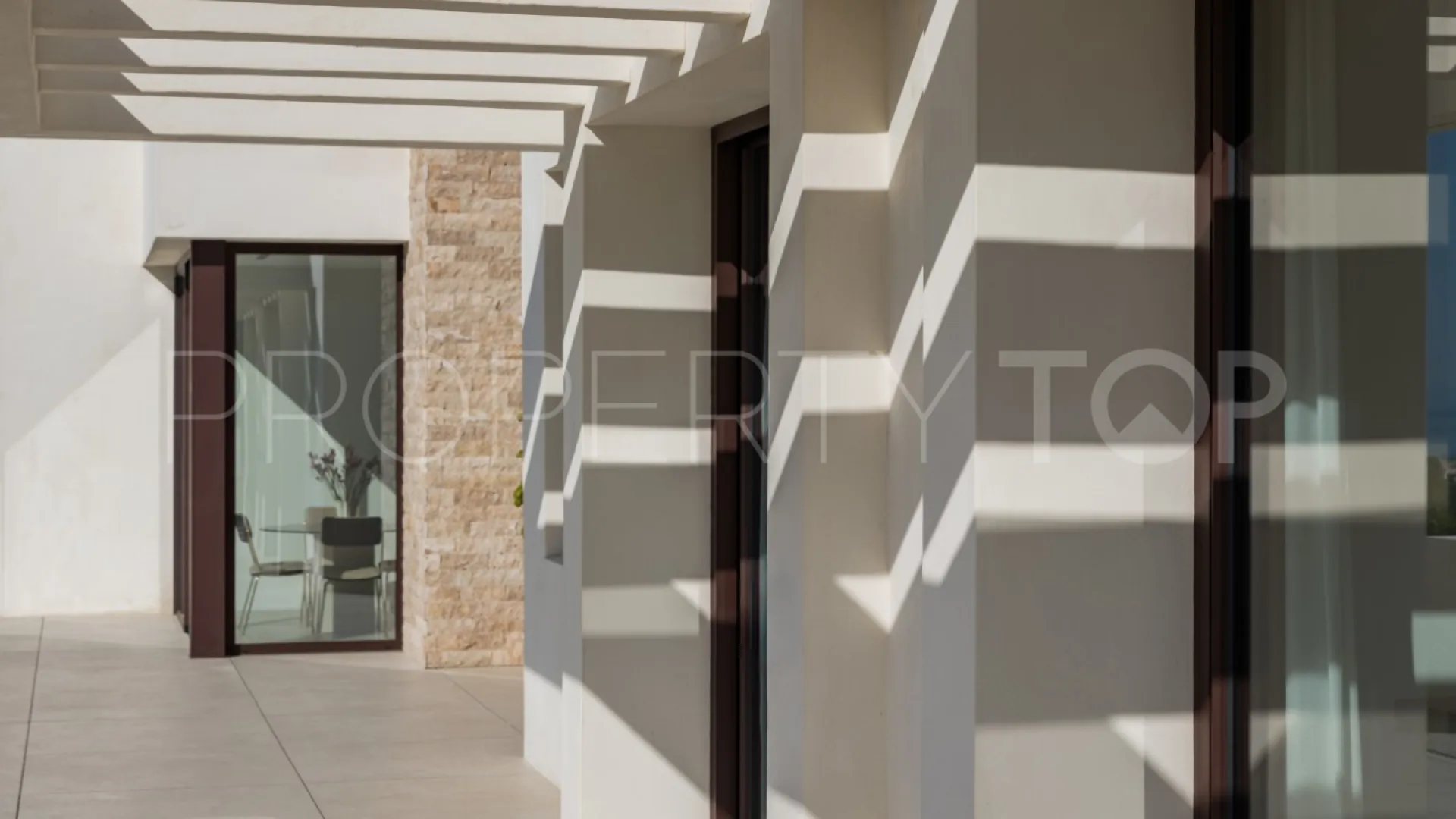 Villa de 4 dormitorios en venta en Real de La Quinta