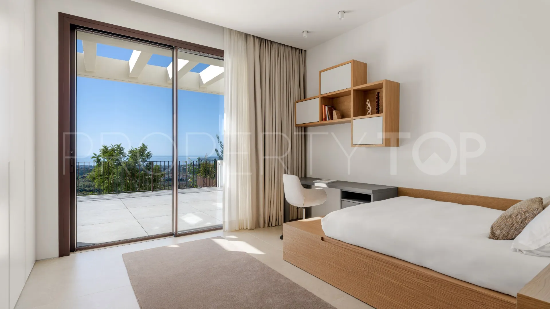 Villa de 4 dormitorios en venta en Real de La Quinta