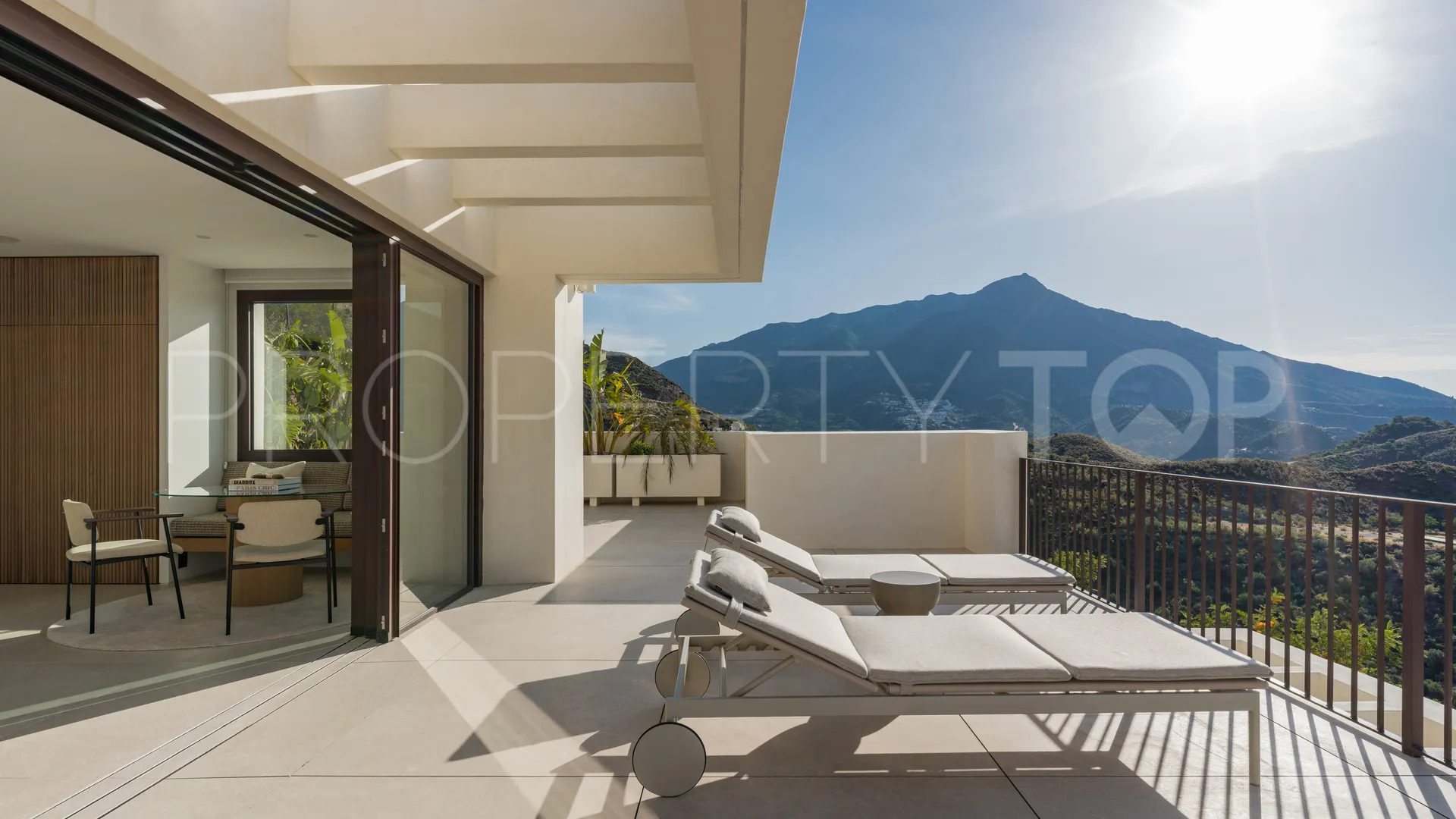 Villa de 4 dormitorios en venta en Real de La Quinta
