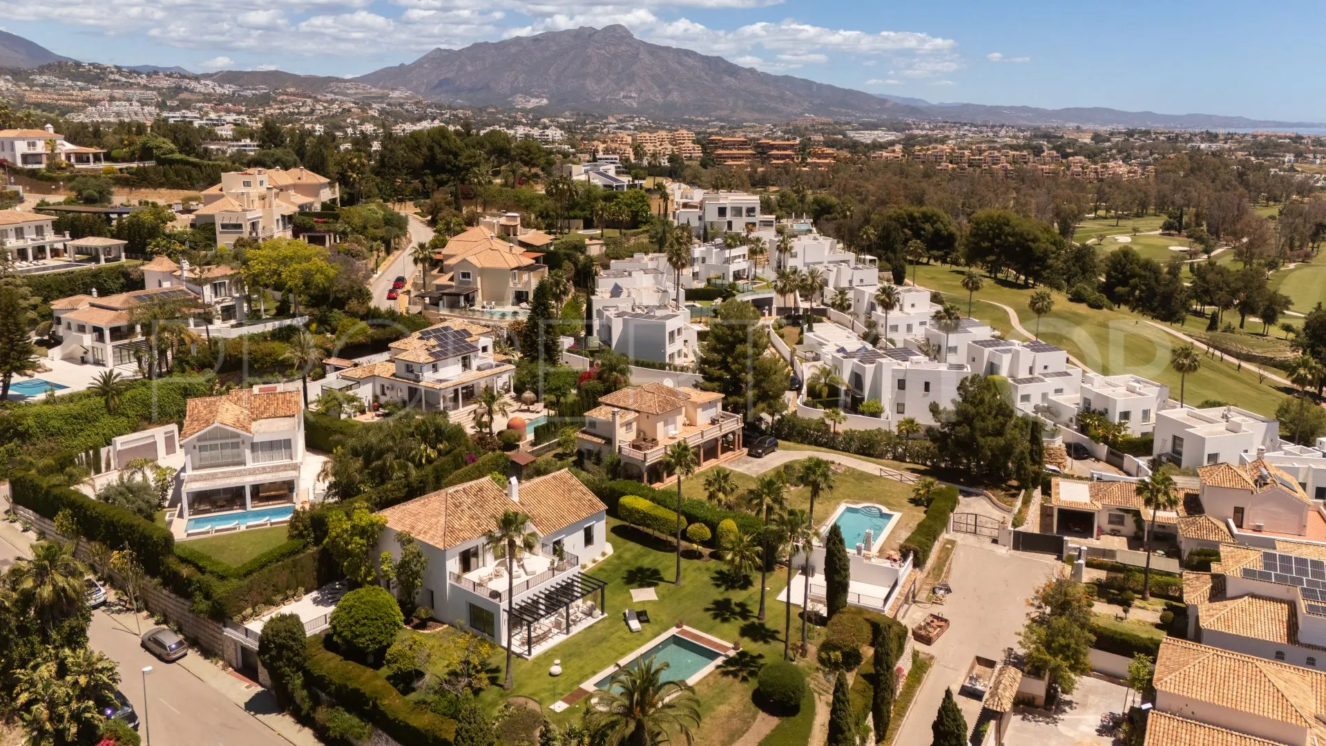Villa de 4 dormitorios en venta en Paraiso Alto