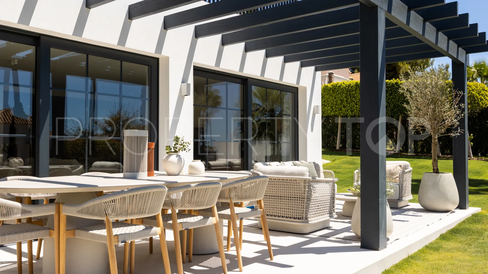 Villa de 4 dormitorios en venta en Paraiso Alto