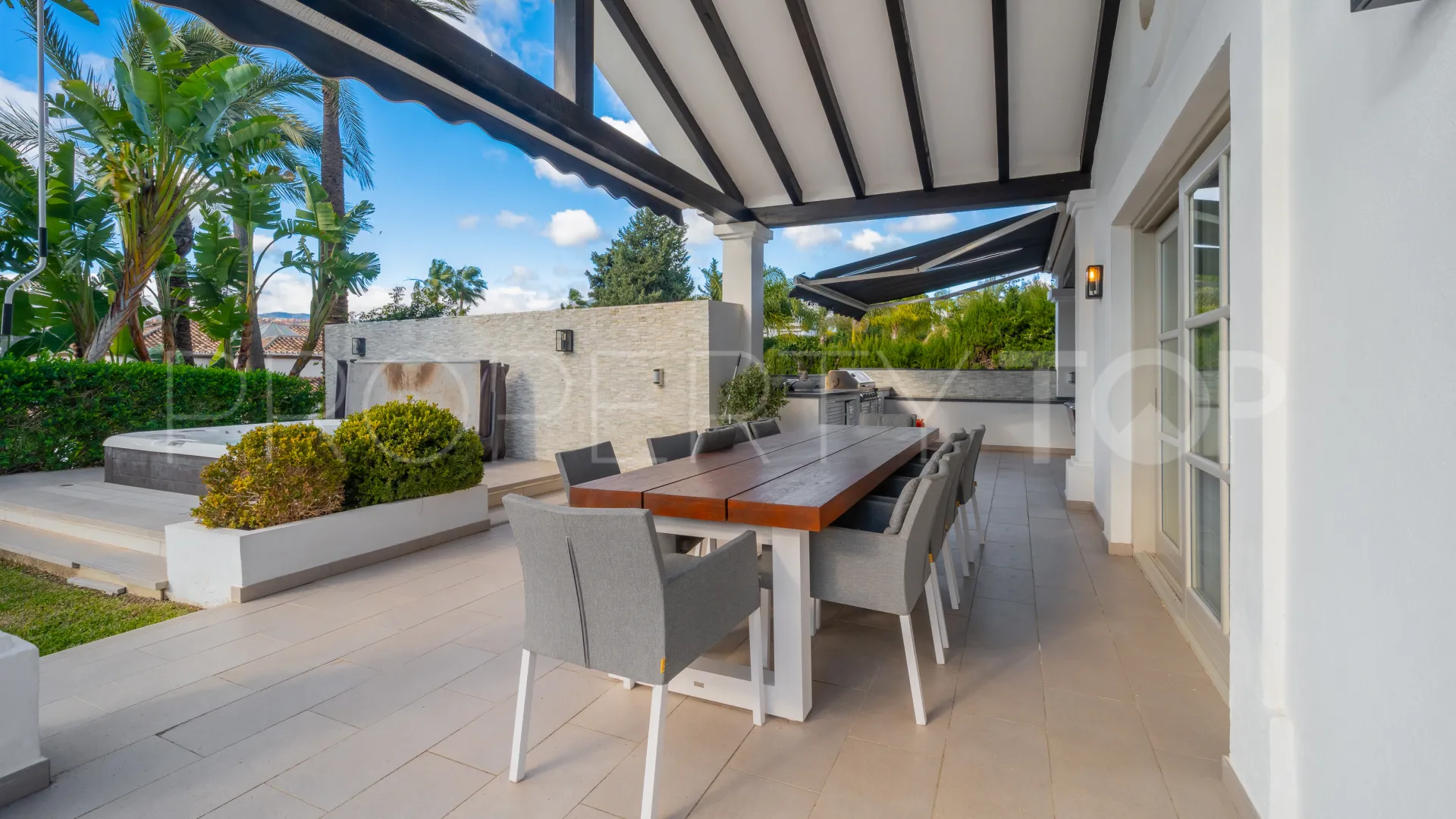 For sale villa in Los Naranjos Golf