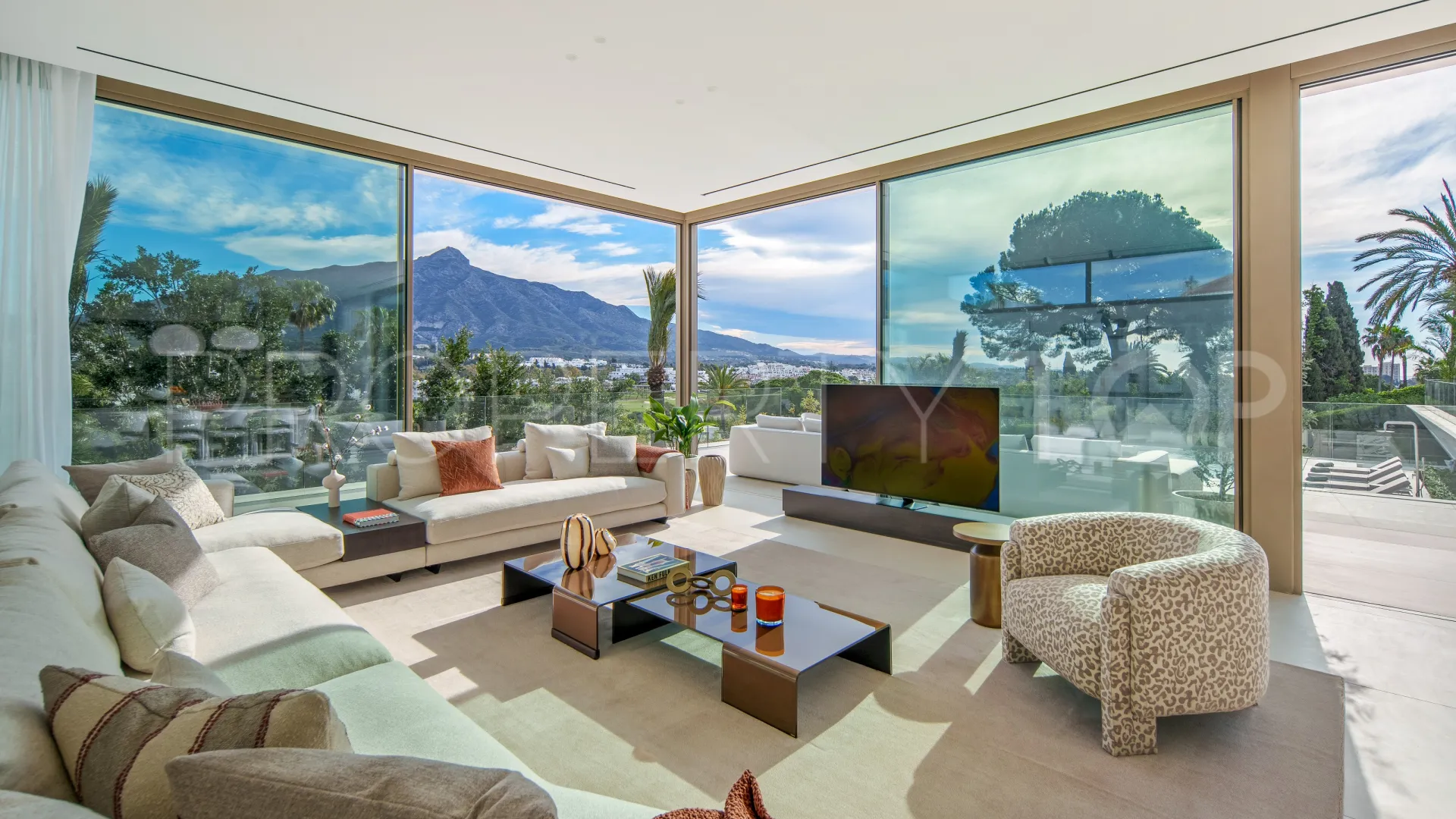 Villa en venta en Aloha de 5 dormitorios