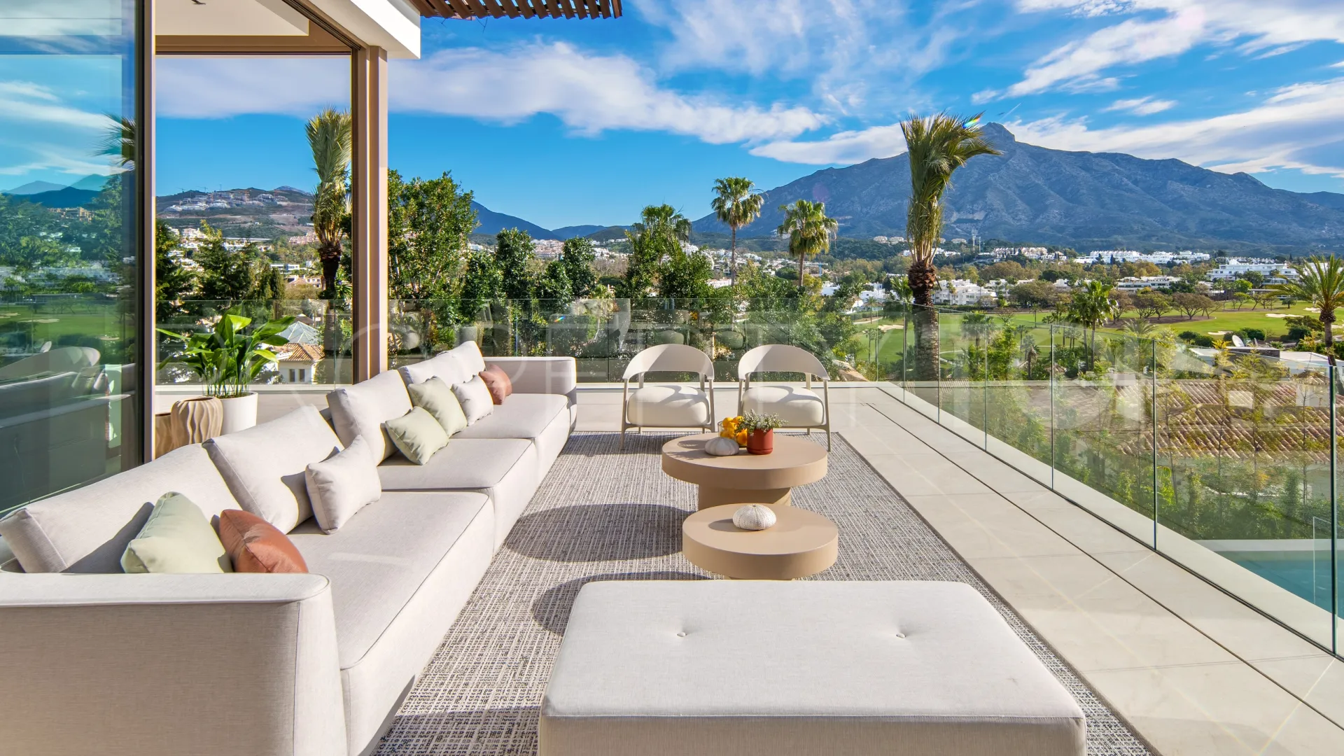 Villa en venta en Aloha de 5 dormitorios