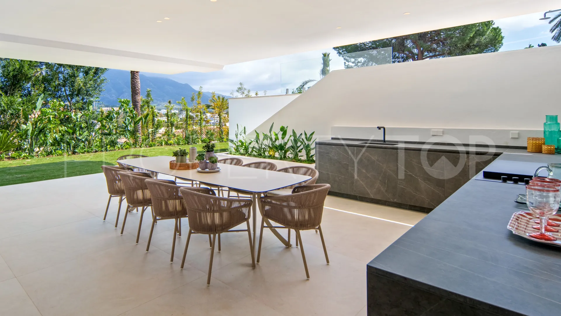 Villa en venta en Aloha de 5 dormitorios