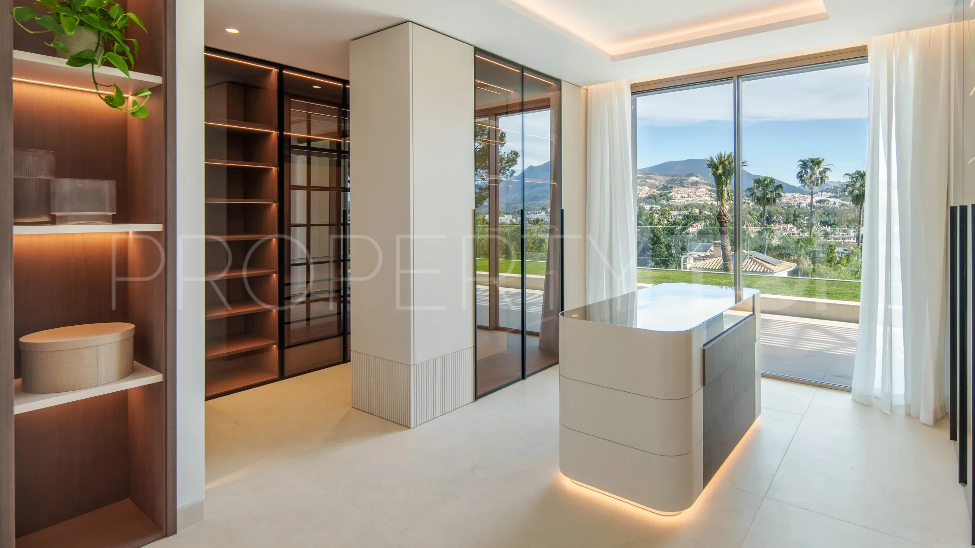 Villa en venta en Aloha de 5 dormitorios